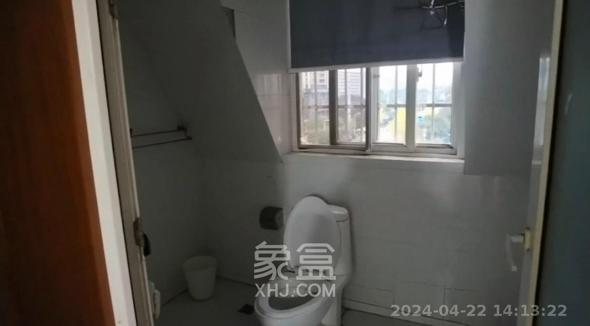 枫林美景  4室2厅1卫   2500.00元/月室内图
