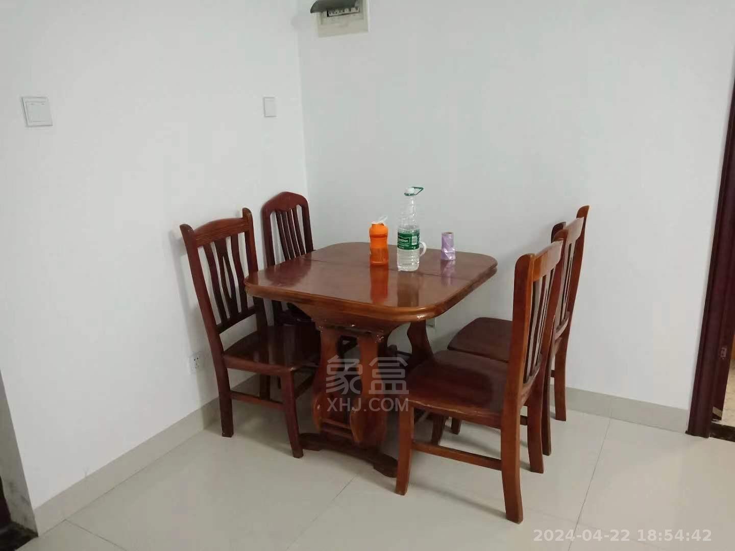 恒瑞雅园 1室1厅1卫 1400.0元/月 恒瑞雅园 1室1厅1卫 1400.0元/月室内图