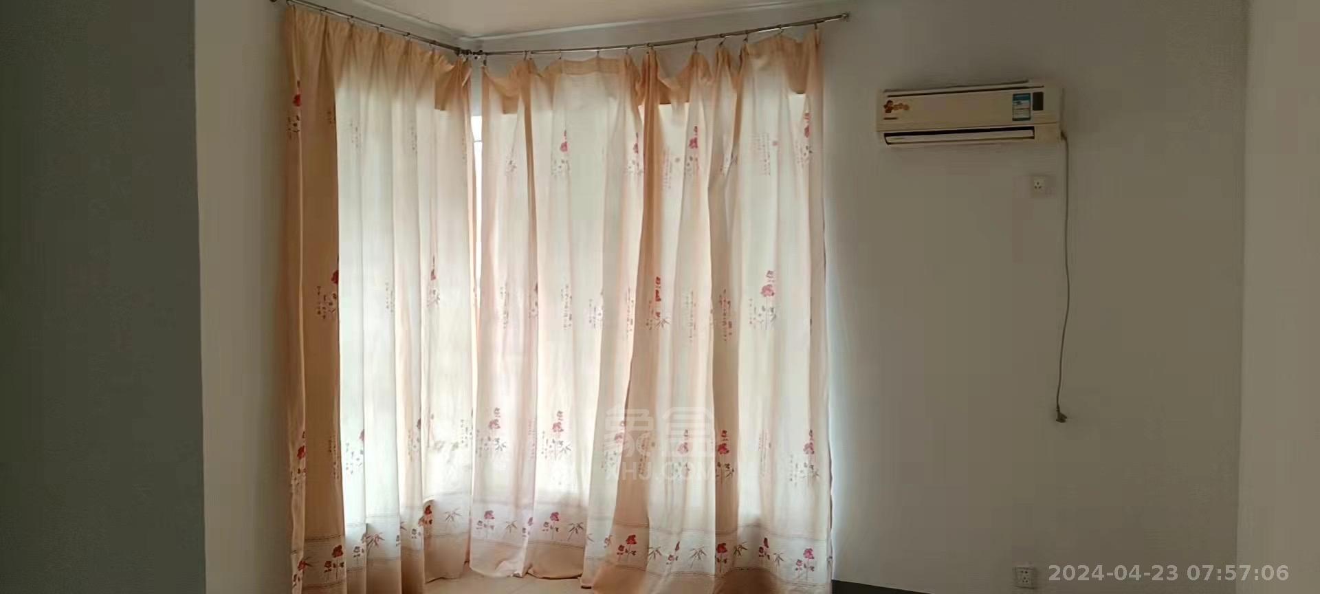 四季花园 3室2厅1卫 1800.00元/月 四季花园 3室2厅1卫 1800.00元/月室内图