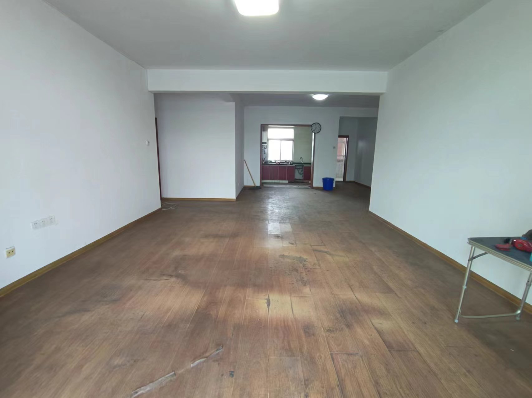 繁茂大厦 3室2厅2卫 59.8万 繁茂大厦 3室2厅2卫 59.8万室内图