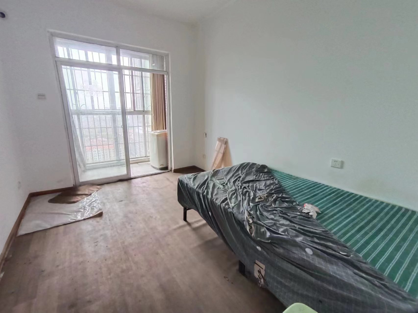 繁茂大厦 3室2厅2卫 59.8万 繁茂大厦 3室2厅2卫 59.8万室内图