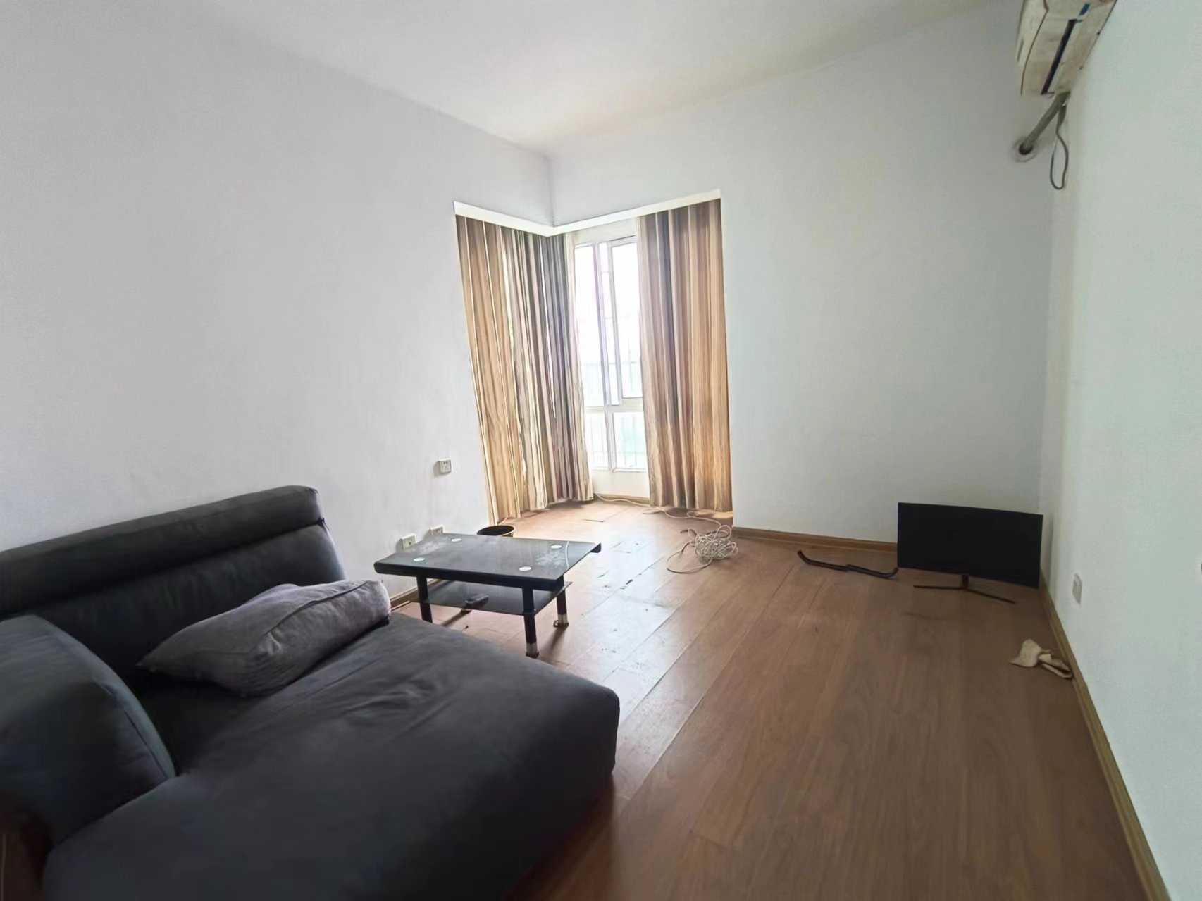 繁茂大厦 3室2厅2卫 59.8万 繁茂大厦 3室2厅2卫 59.8万室内图