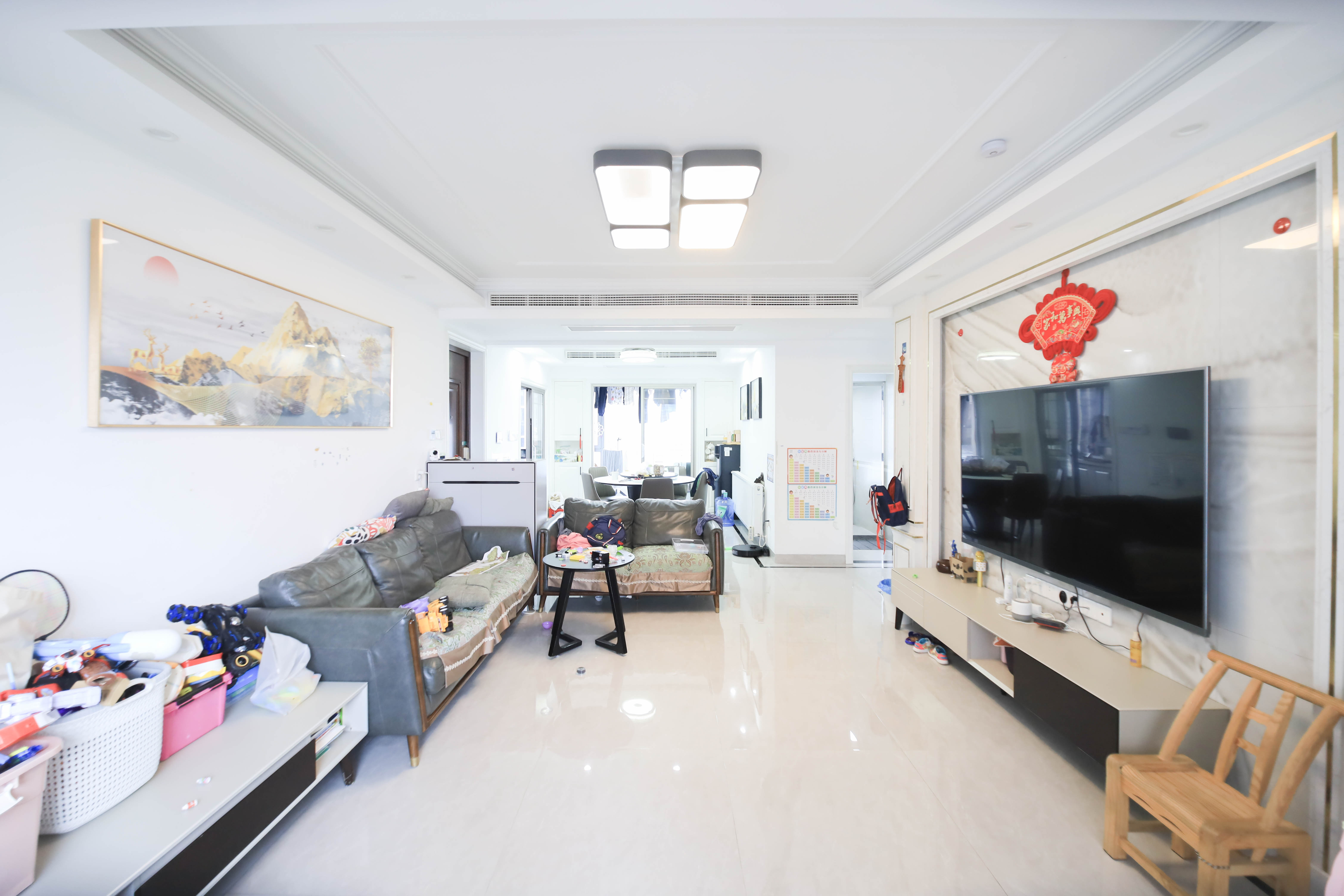 建发中央悦府  4室2厅2卫   248.00万客厅