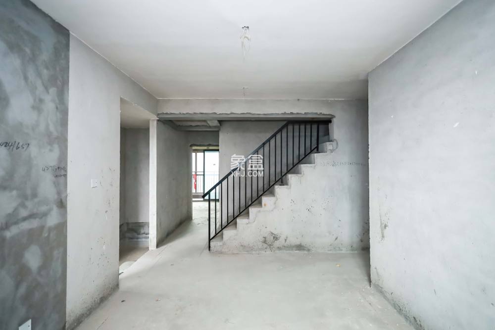 金辉优步花园  4室2厅2卫    118.0万