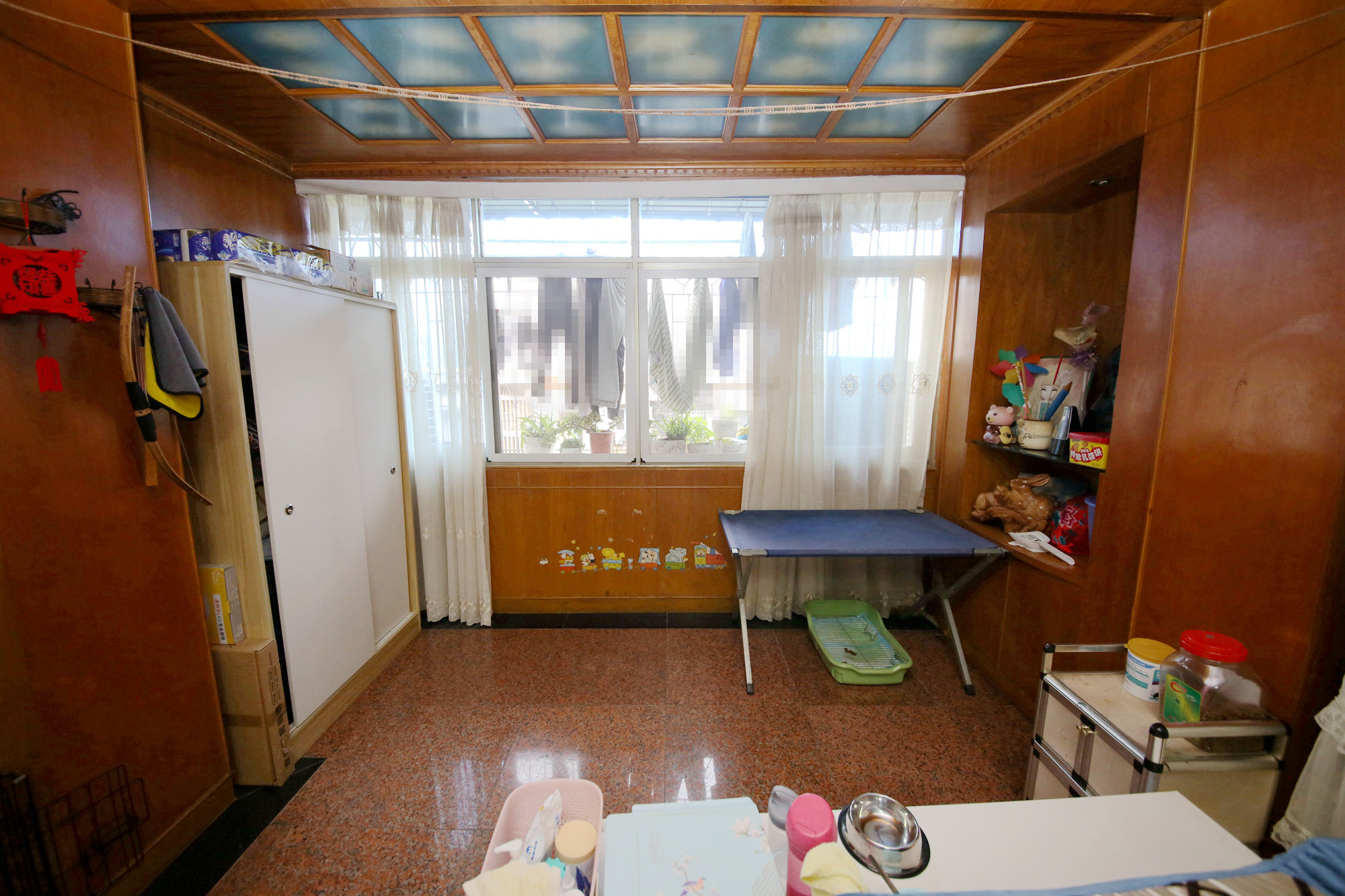 燕山街社区  3室2厅2卫   108.00万阳台