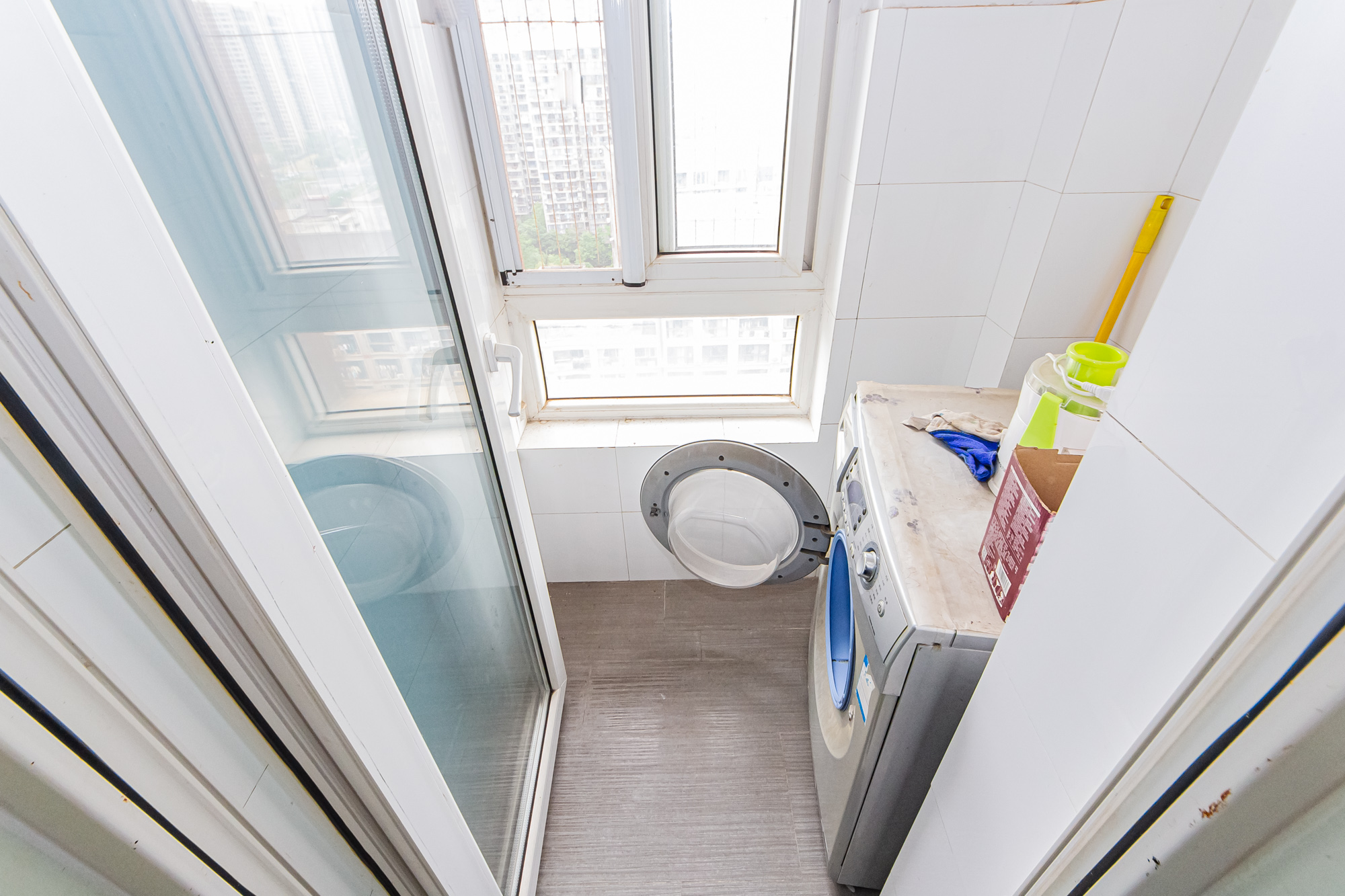 万国城(当代满庭春MOMA)一期 3室2厅2卫 123.0万 万国城(当代满庭春MOMA)一期 3室2厅2卫 123.0万其他