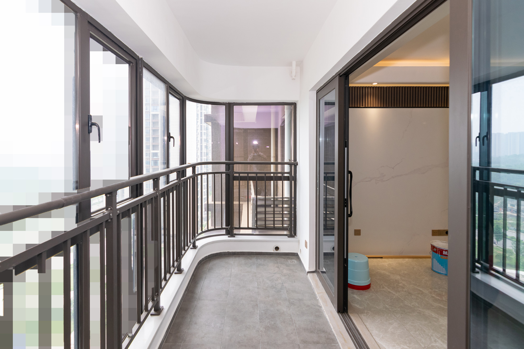 润和美郡(润和紫郡五期) 5室2厅2卫 168.0万 润和美郡(润和紫郡五期) 5室2厅2卫 168.0万阳台