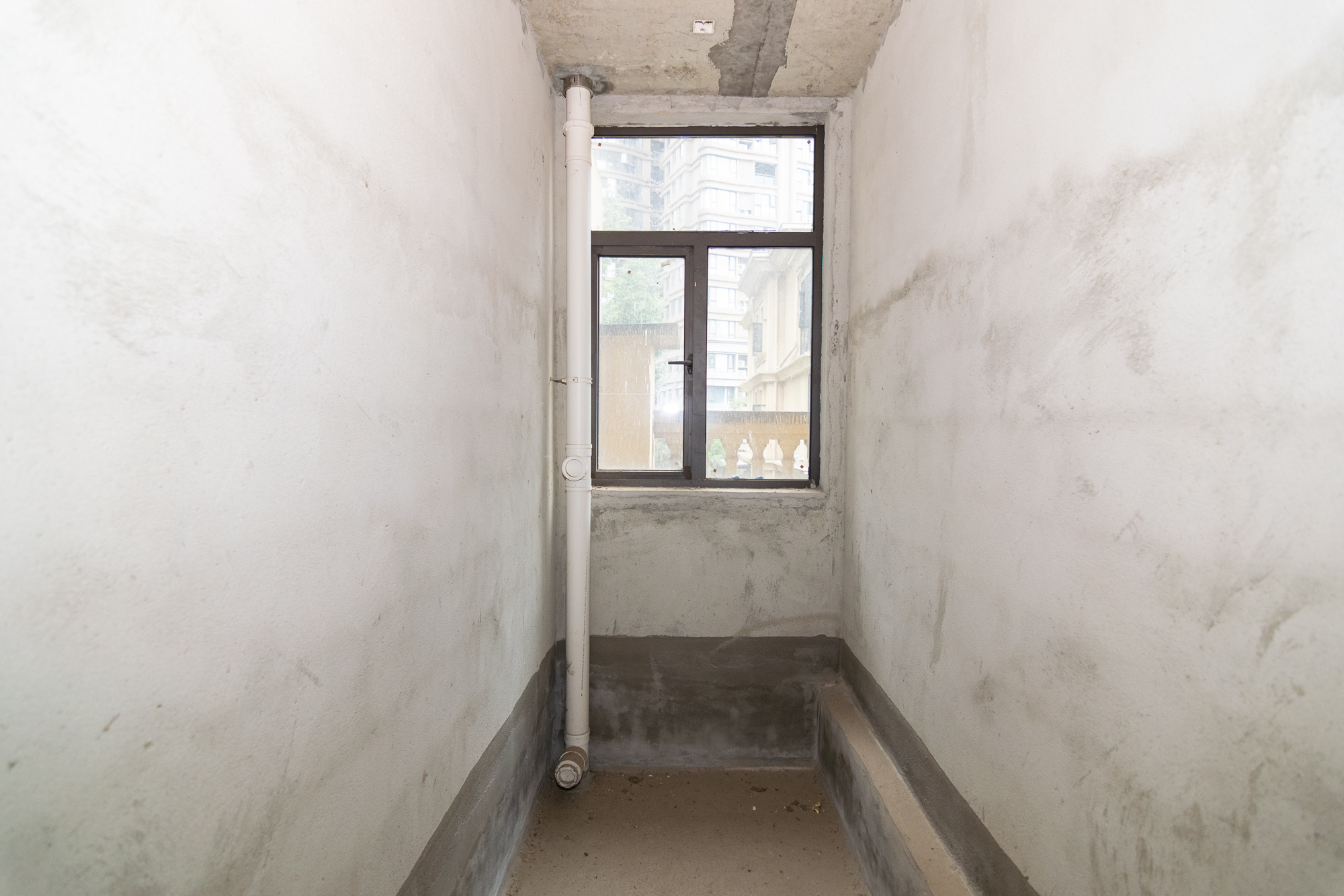 润和紫郡一期 5室2厅3卫 272.8万 润和紫郡一期 5室2厅3卫 272.8万卫生间