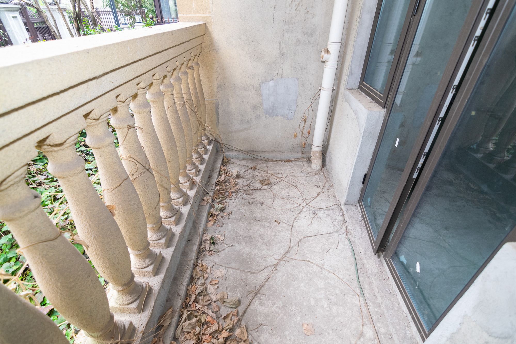 润和紫郡一期 5室2厅3卫 272.8万 润和紫郡一期 5室2厅3卫 272.8万阳台