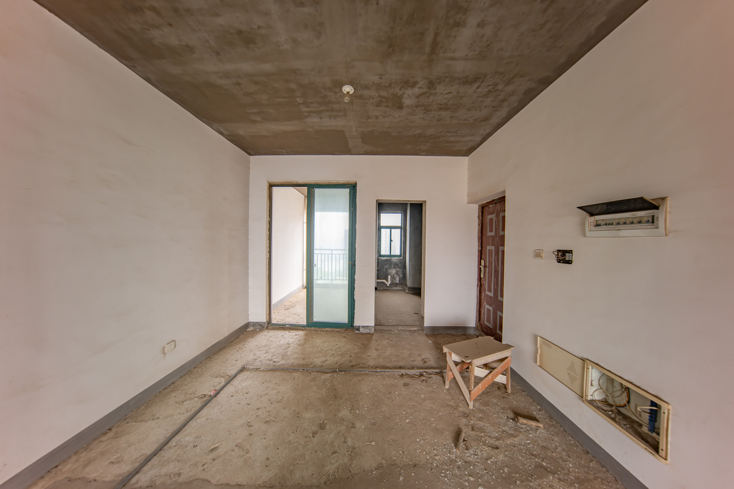 洋湖时代  4室2厅1卫    66.0万 洋湖时代  4室2厅1卫    66.0万客厅