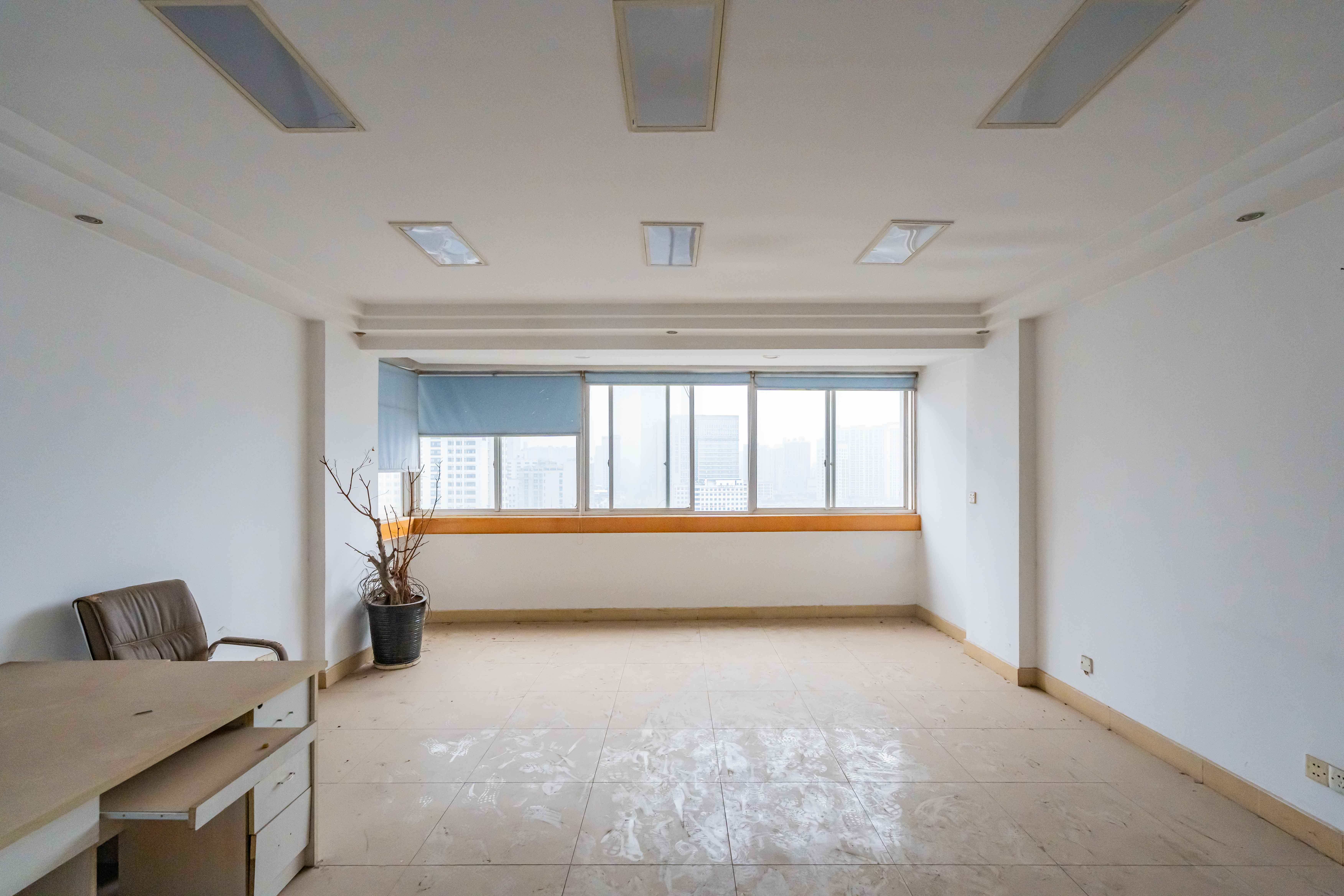 兴汉大厦蝶扇楼  3室2厅1卫   145.00万客厅