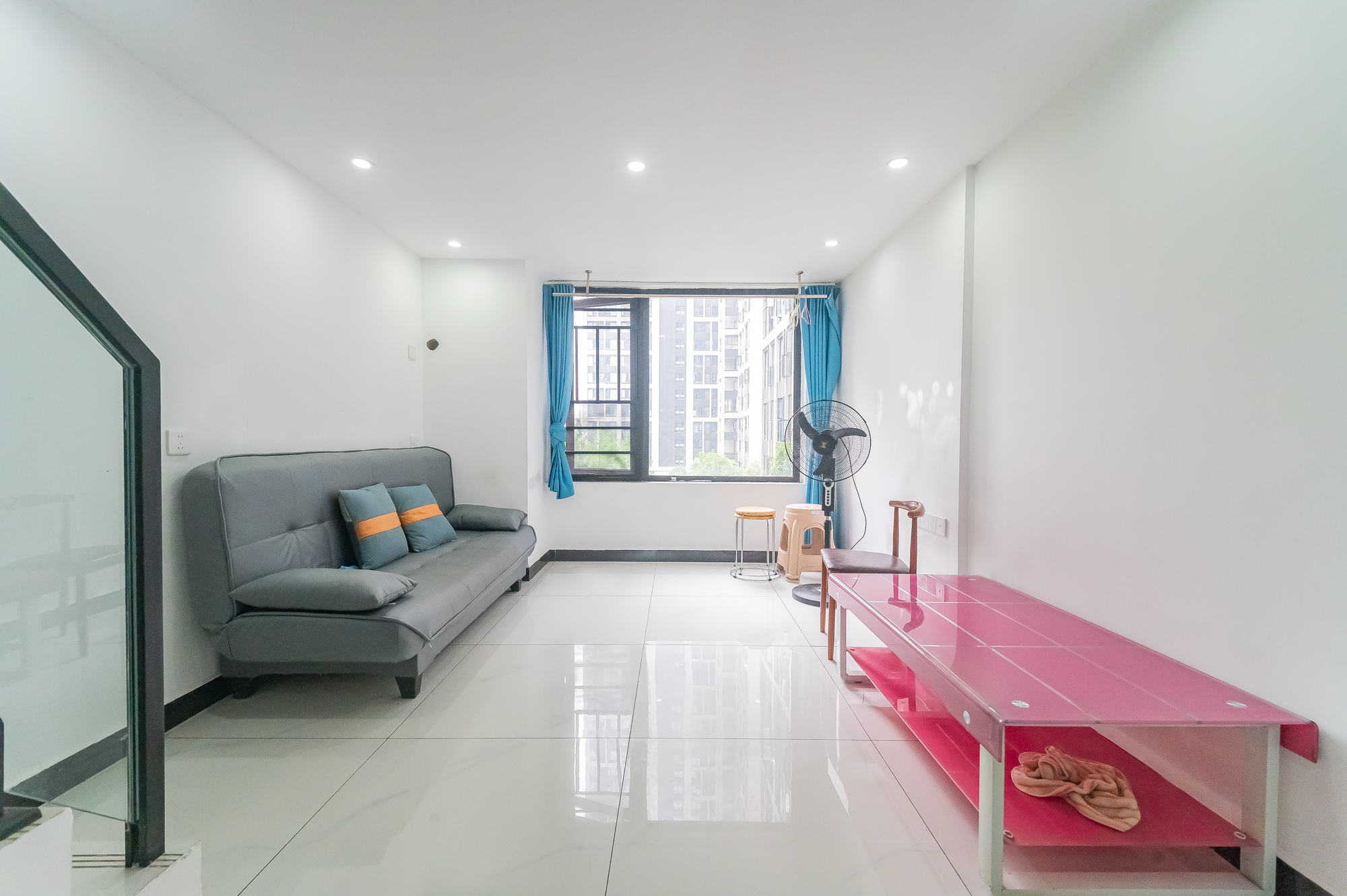 新城悦隽公园  2室2厅1卫    26.79万 新城悦隽公园  2室2厅1卫    26.79万客厅