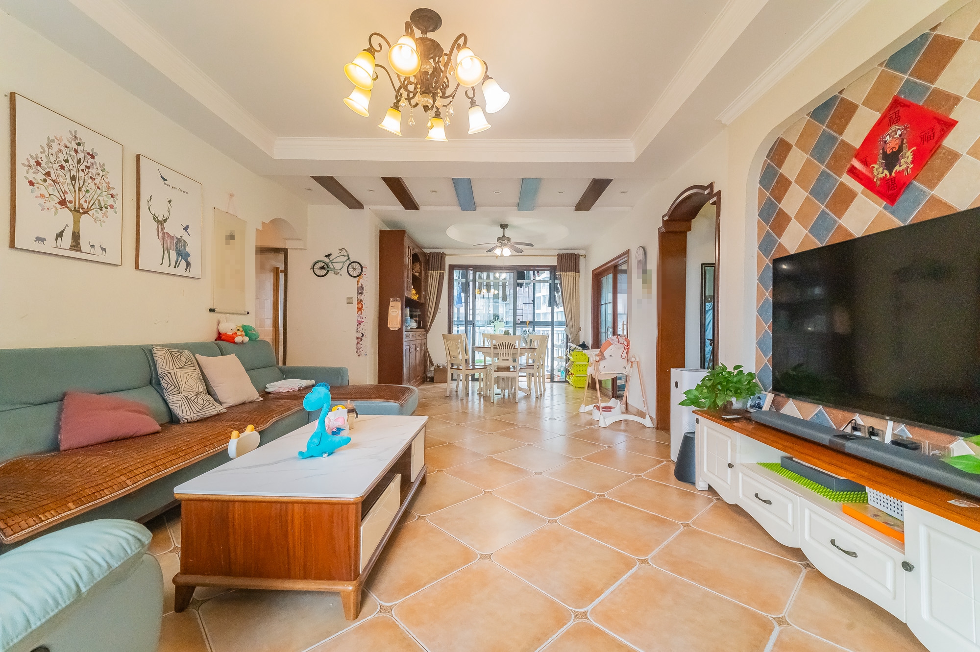 恒基凯旋门一二期 4室2厅2卫 148.0万 恒基凯旋门一二期 4室2厅2卫 148.0万客厅