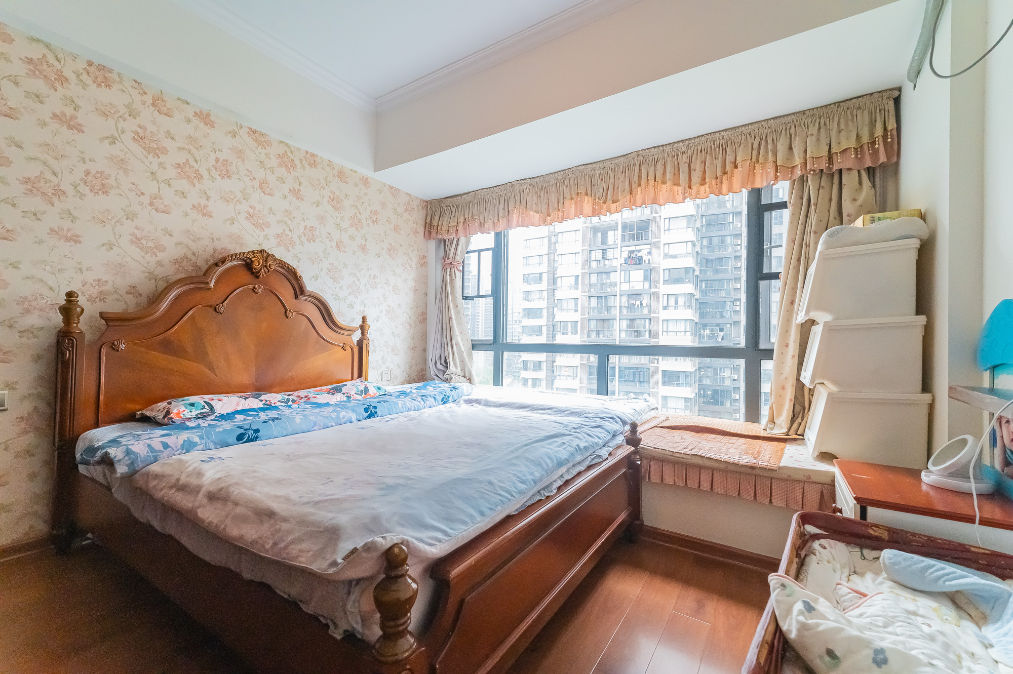 恒基凯旋门一二期 4室2厅2卫 148.0万 恒基凯旋门一二期 4室2厅2卫 148.0万卧室