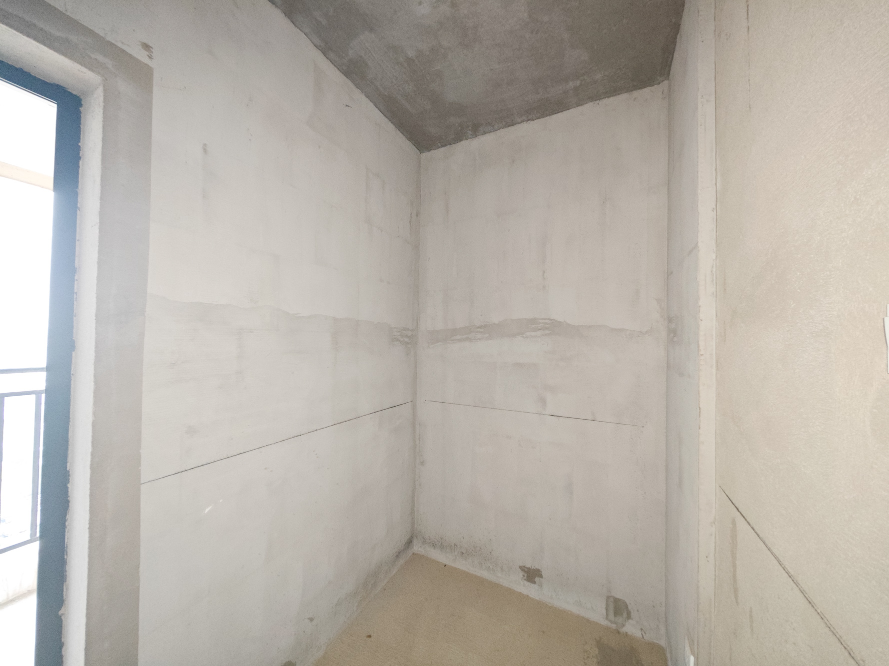 中建嘉和城  3室2厅1卫   96.00万卧室