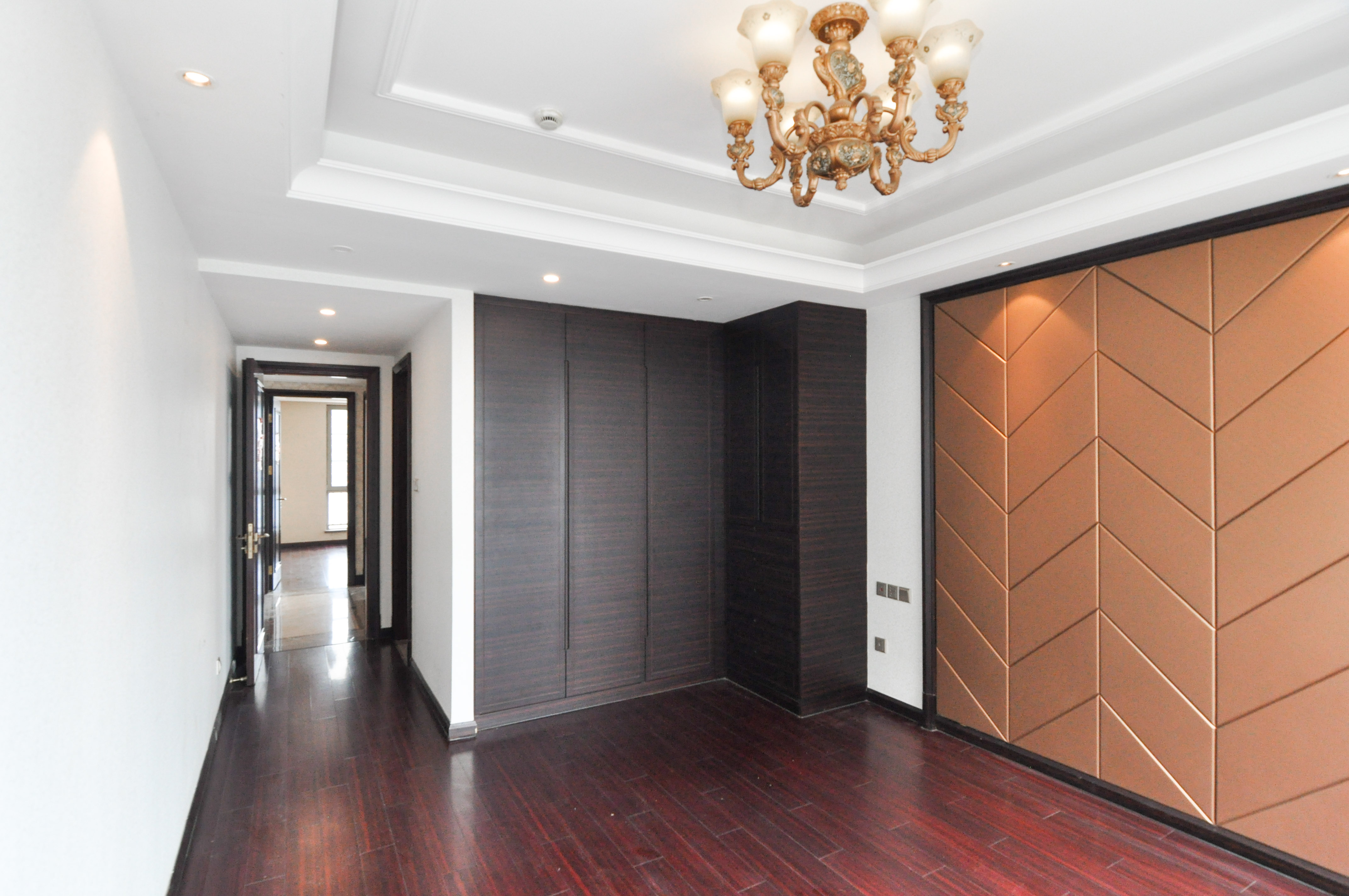 梅溪湖金茂府(金茂广场)(金茂览秀城) 3室2厅2卫 235.0万 梅溪湖金茂府(金茂广场)(金茂览秀城) 3室2厅2卫 235.0万卧室