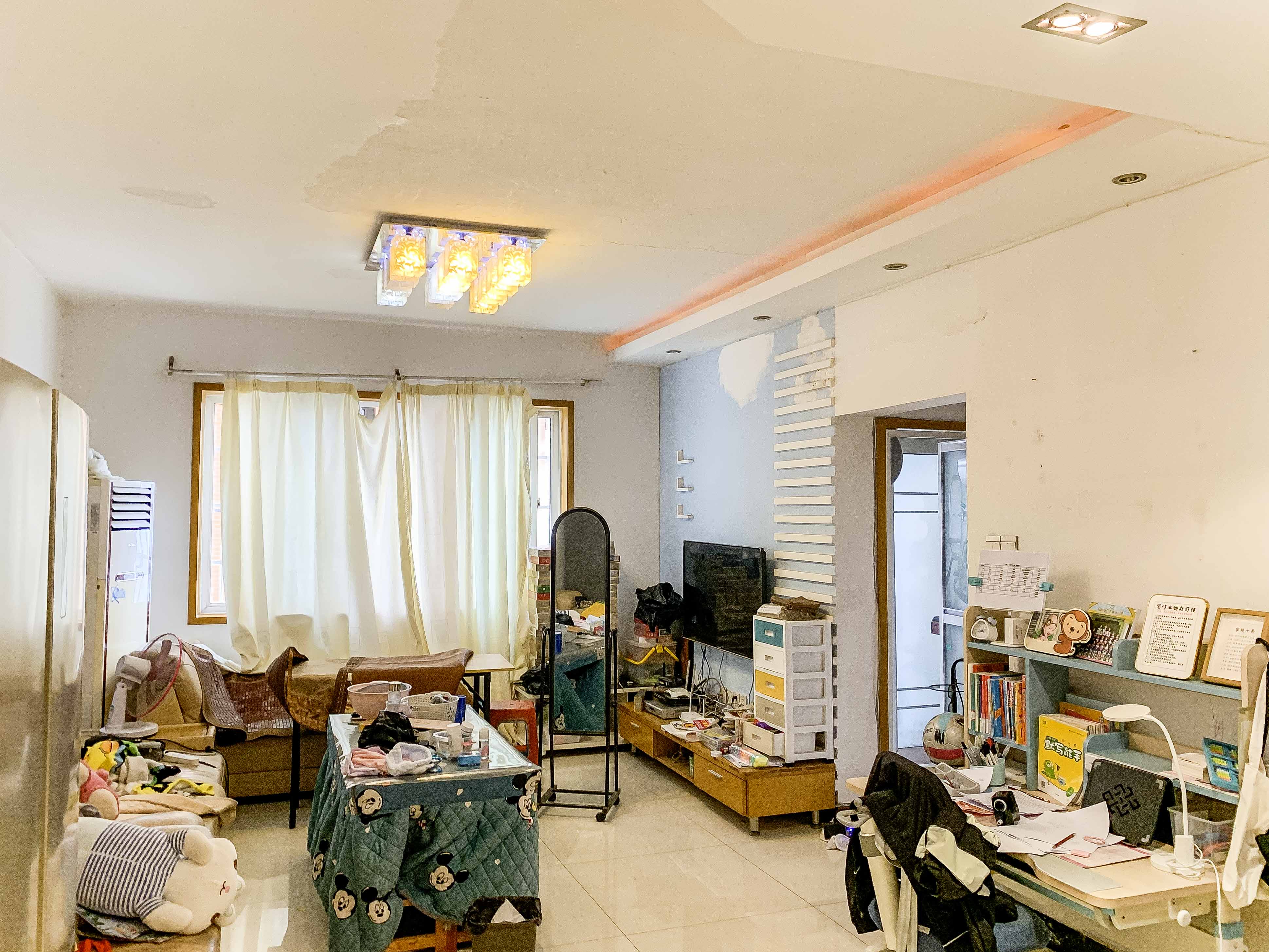 天剑华城  2室2厅1卫   80.00万客厅