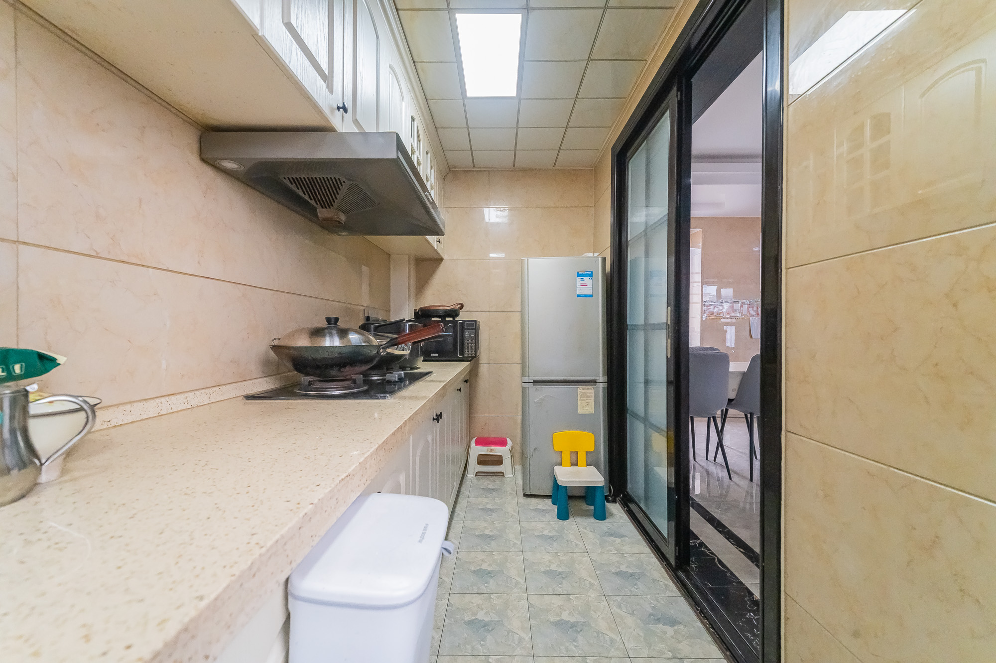 华润凤凰城三期 3室2厅2卫 102.0万 华润凤凰城三期 3室2厅2卫 102.0万厨房