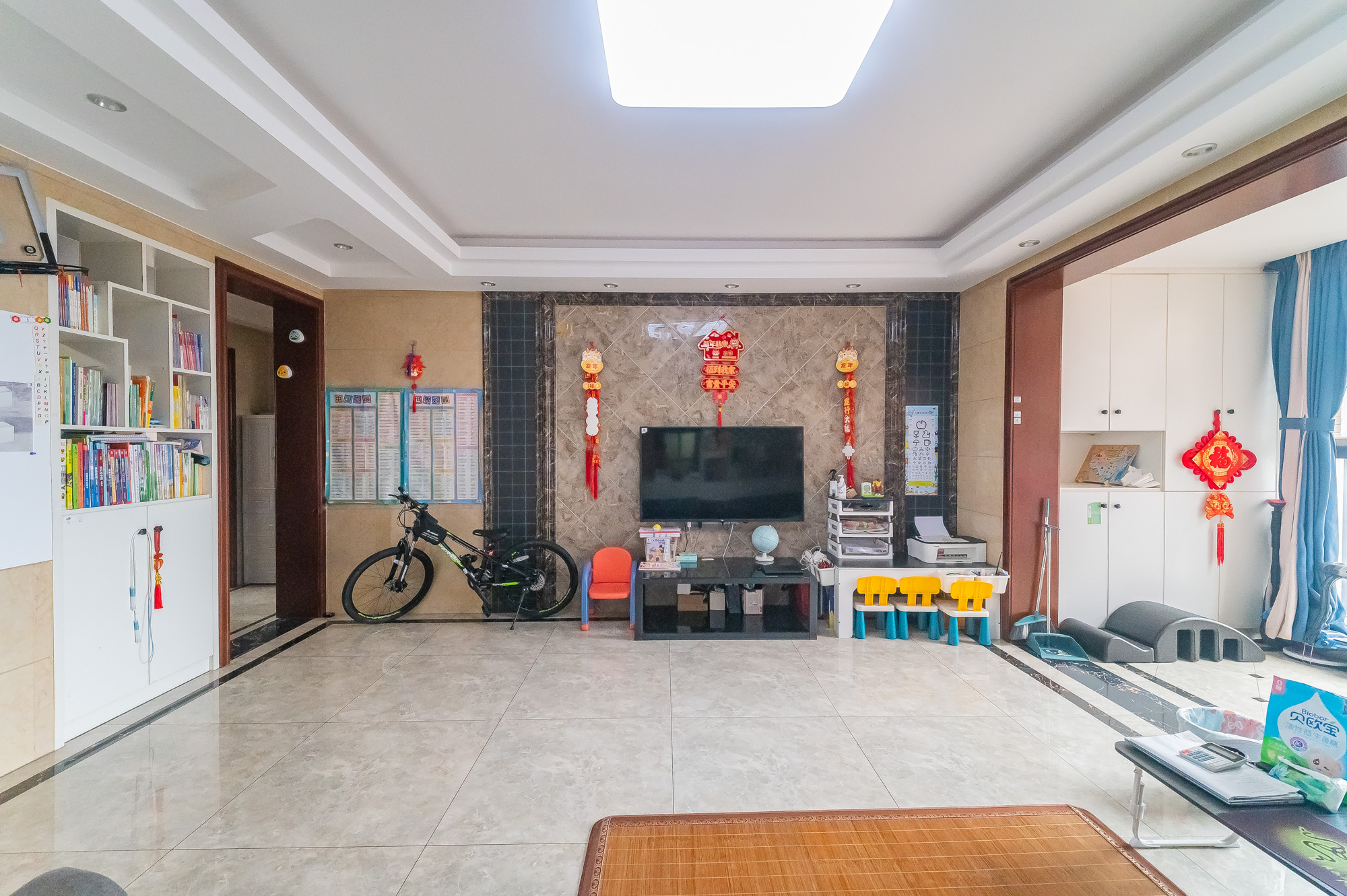 华润凤凰城三期 3室2厅2卫 102.0万 华润凤凰城三期 3室2厅2卫 102.0万客厅