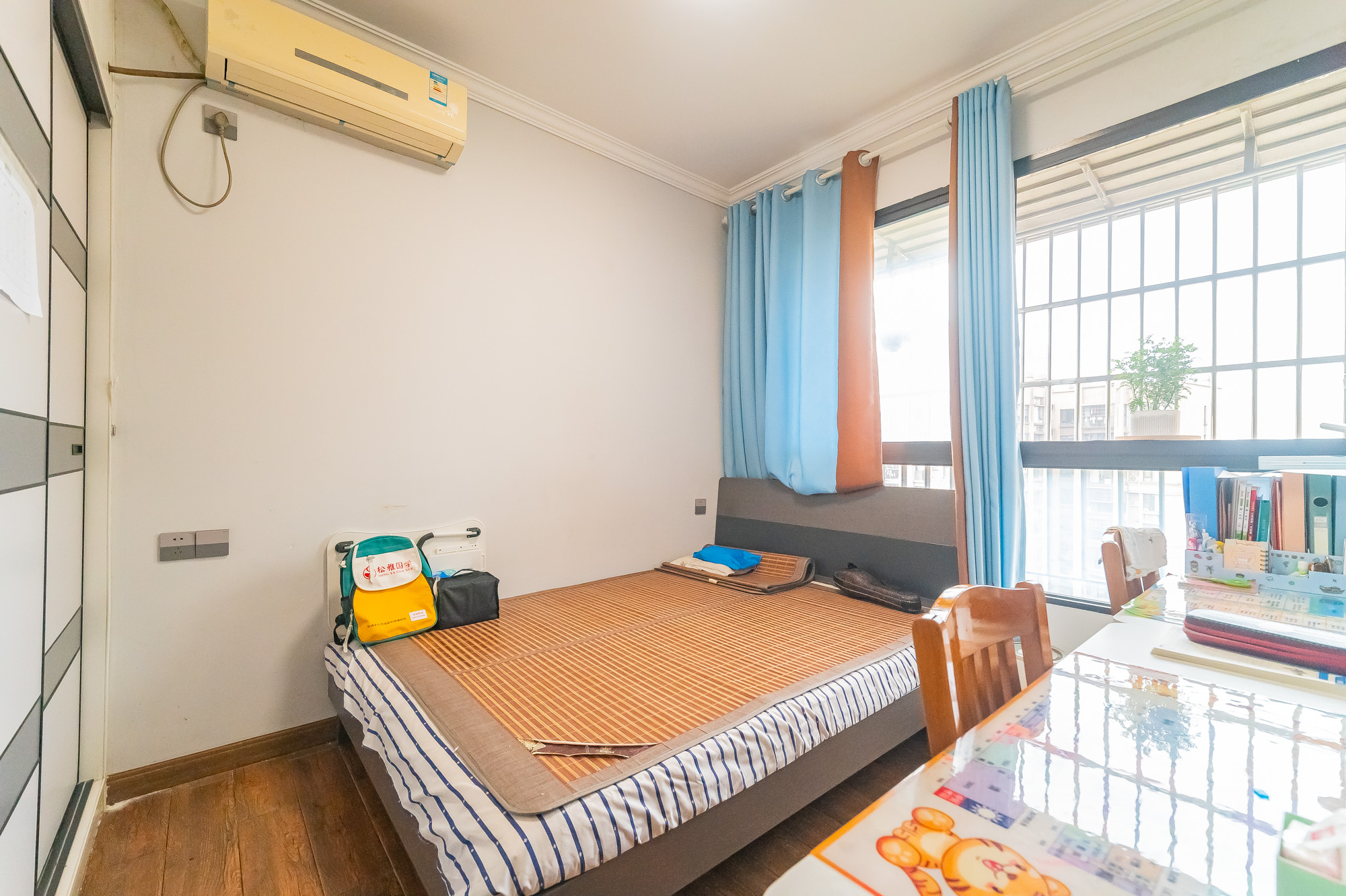 华润凤凰城三期 3室2厅2卫 102.0万 华润凤凰城三期 3室2厅2卫 102.0万卧室