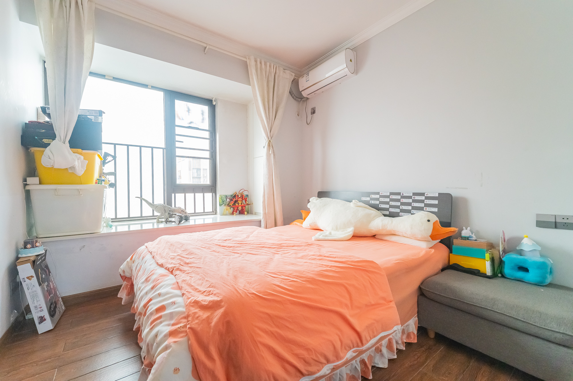 华润凤凰城三期 3室2厅2卫 102.0万 华润凤凰城三期 3室2厅2卫 102.0万卧室