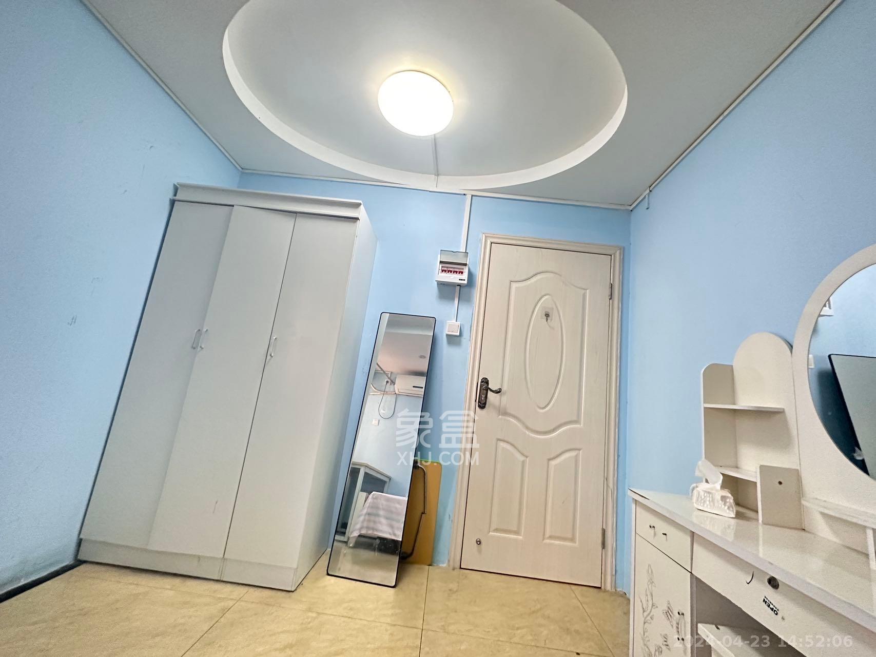 新世界商贸城 3室1厅1卫 980.00元/月 新世界商贸城 3室1厅1卫 980.00元/月室内图