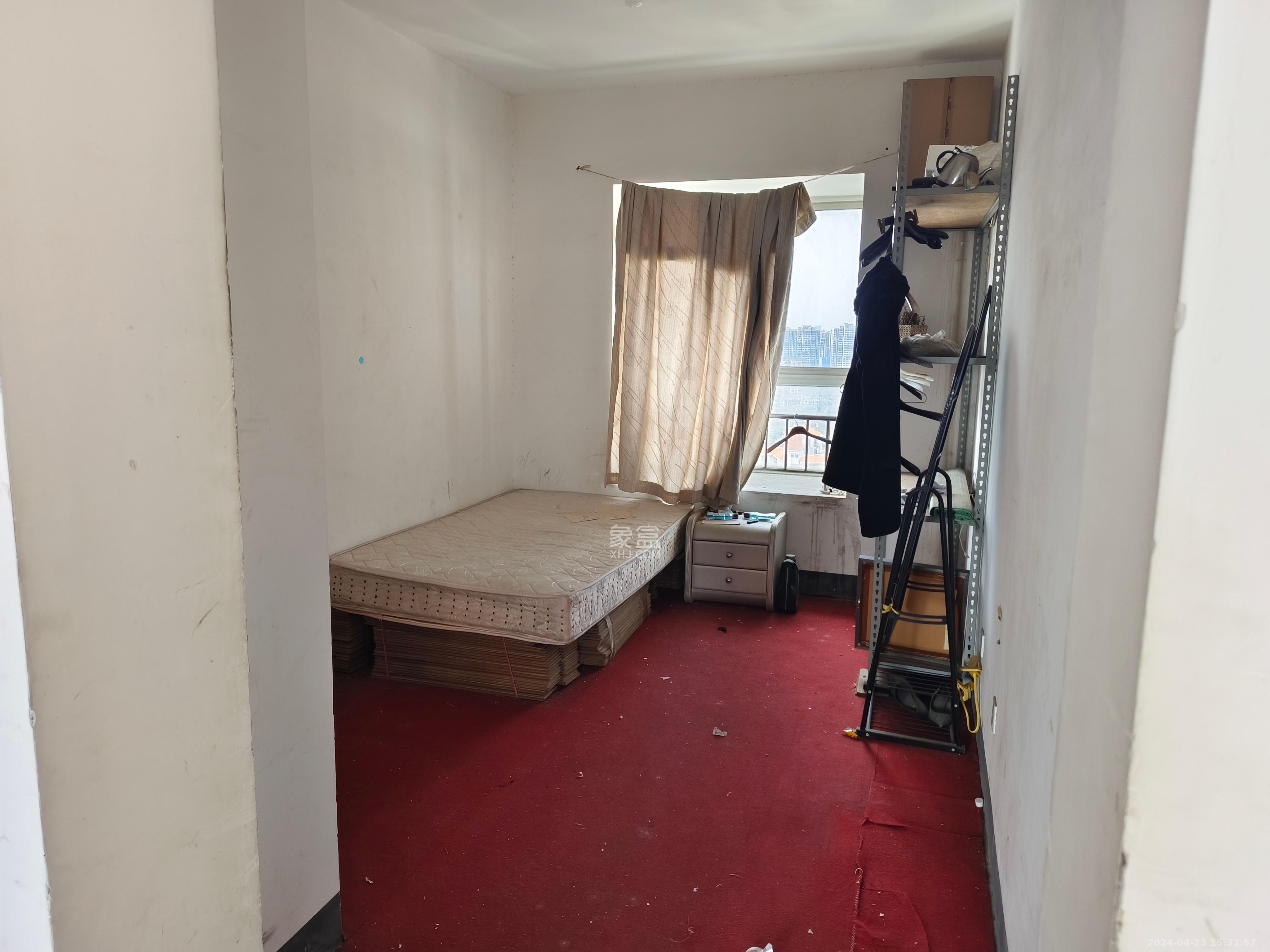 华雅花园  3室2厅1卫   2800.00元/月室内图