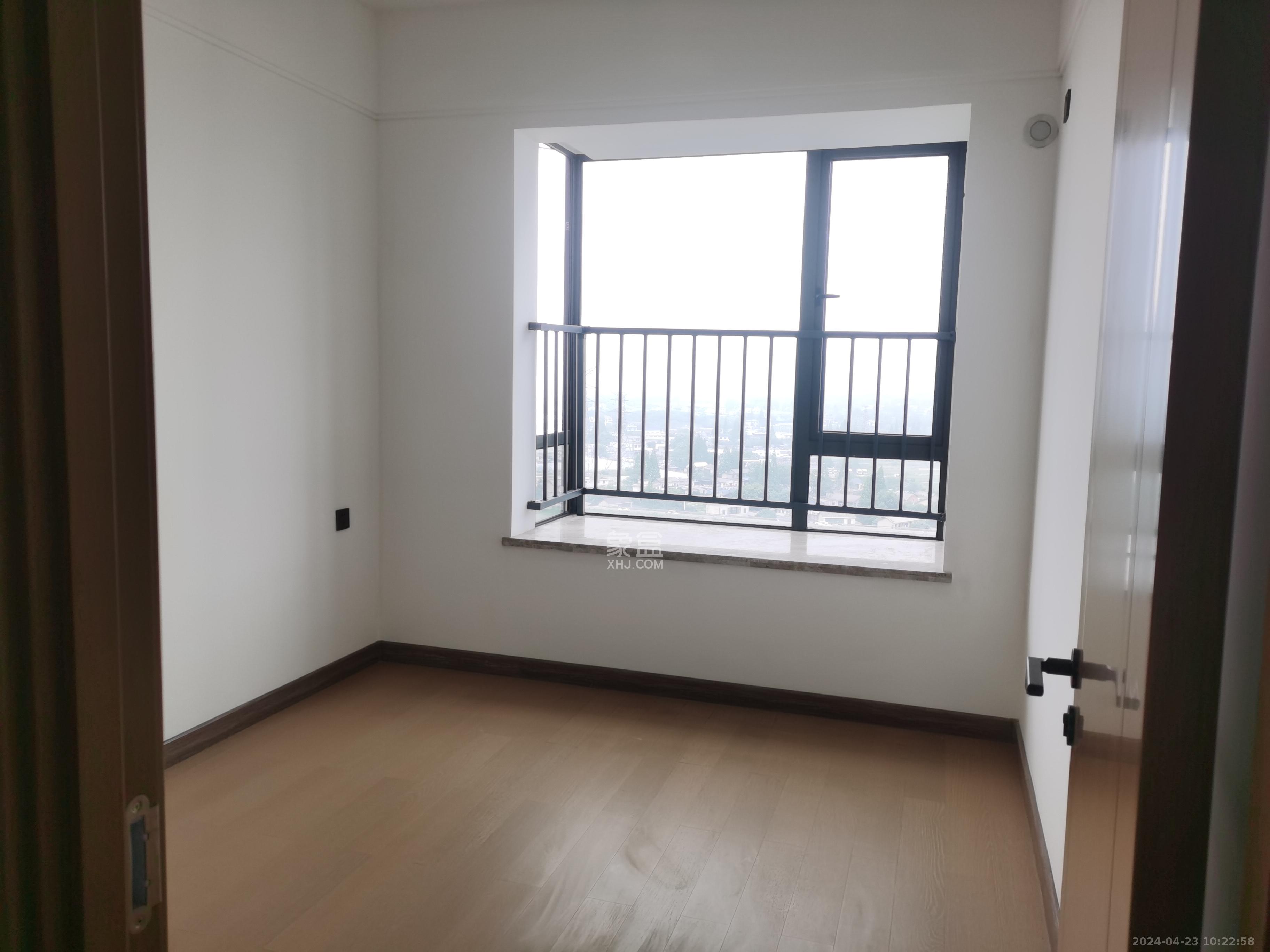 长房雍景湾  4室2厅2卫   3800.00元/月室内图