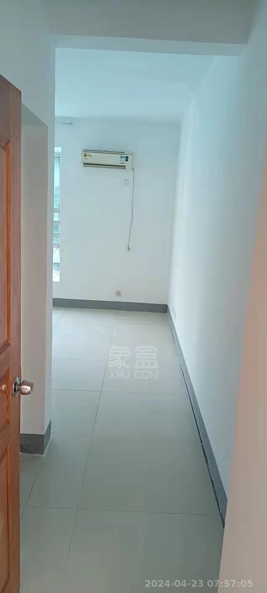 四季花园 3室2厅1卫 1800.00元/月 四季花园 3室2厅1卫 1800.00元/月室内图