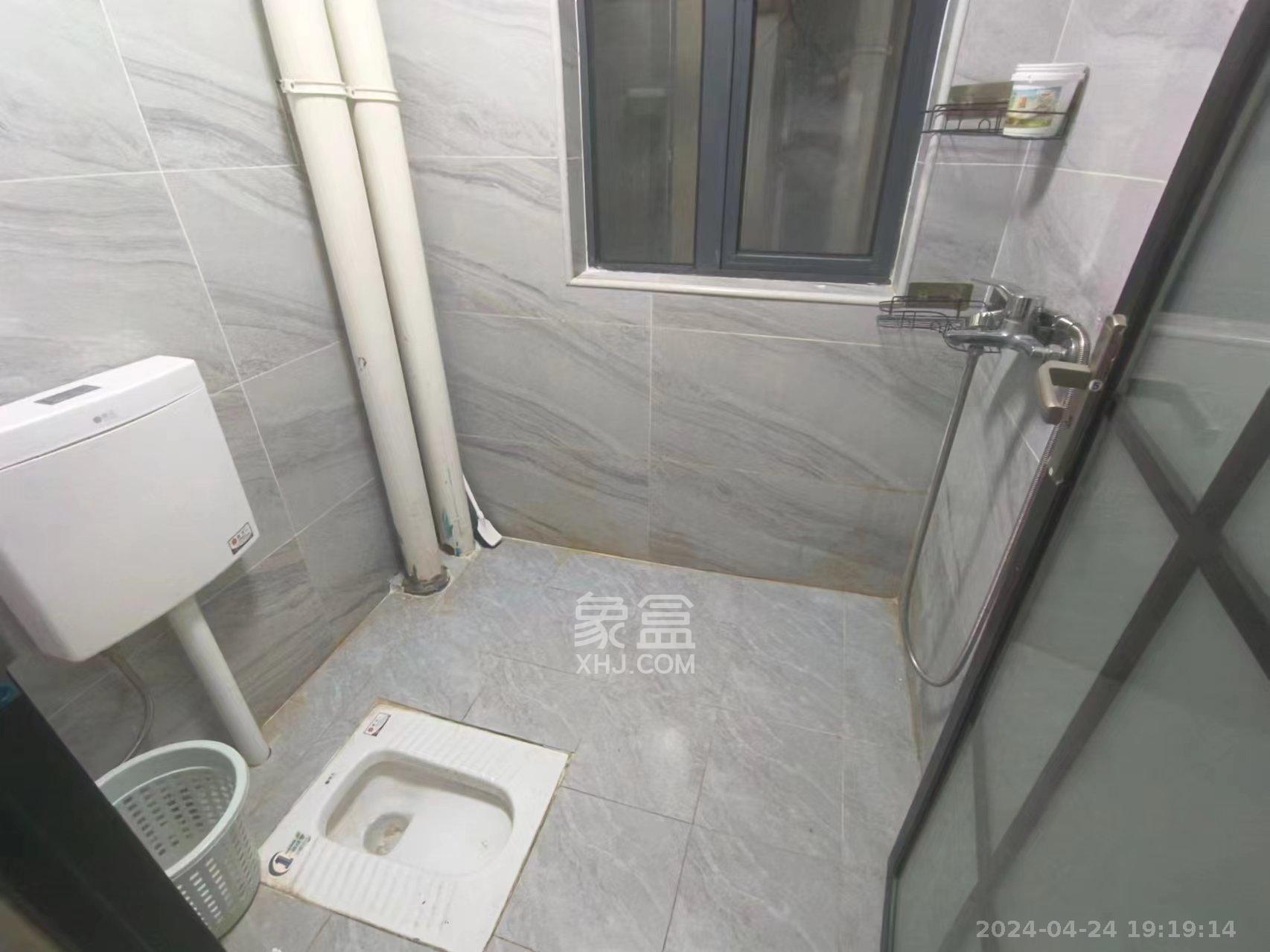 勤诚达新界  3室2厅1卫   1600.00元/月室内图