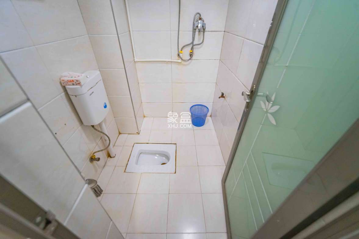 旺盛佳园 2室2厅1卫 54.0万 旺盛佳园 2室2厅1卫 54.0万卫生间