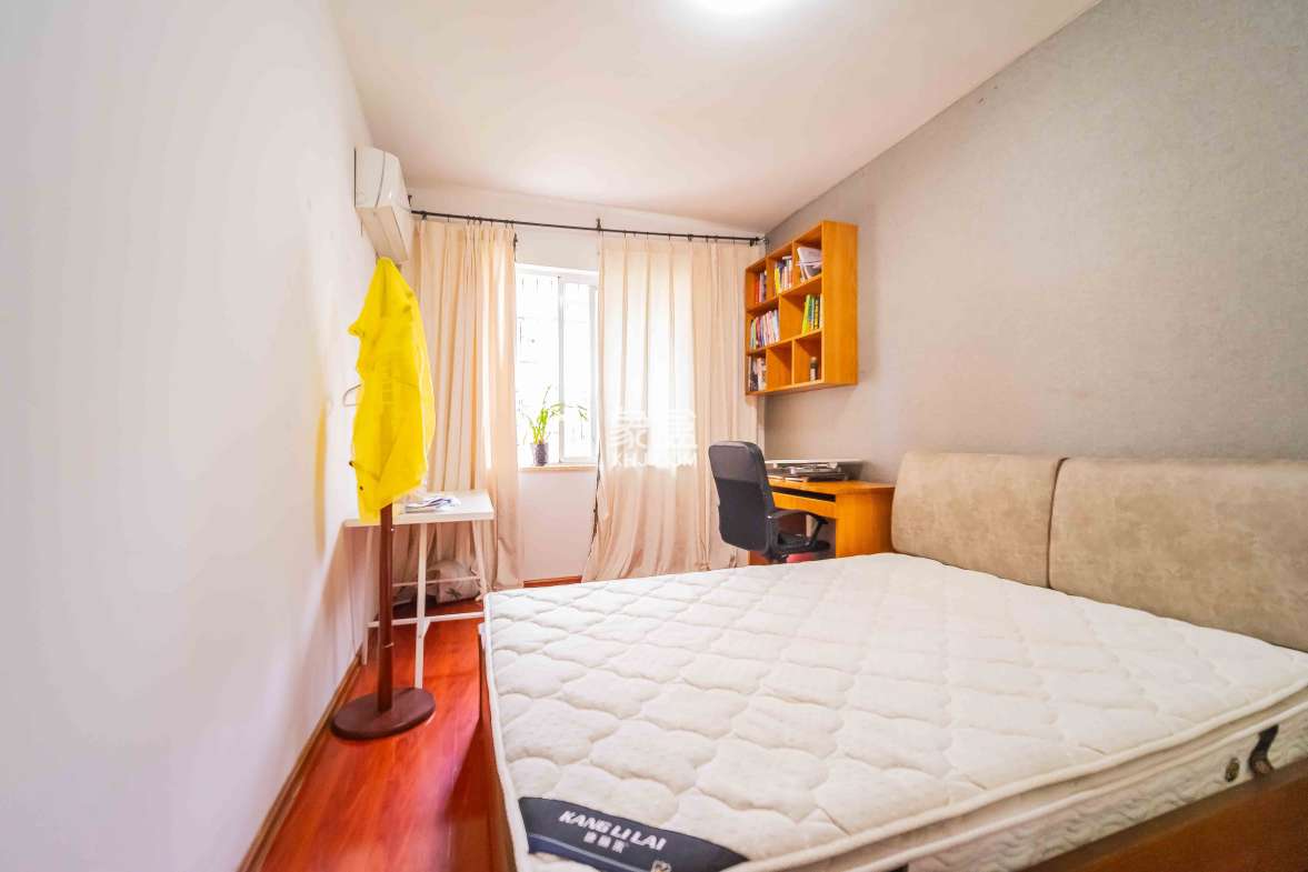 旺盛佳园 2室2厅1卫 54.0万 旺盛佳园 2室2厅1卫 54.0万卧室