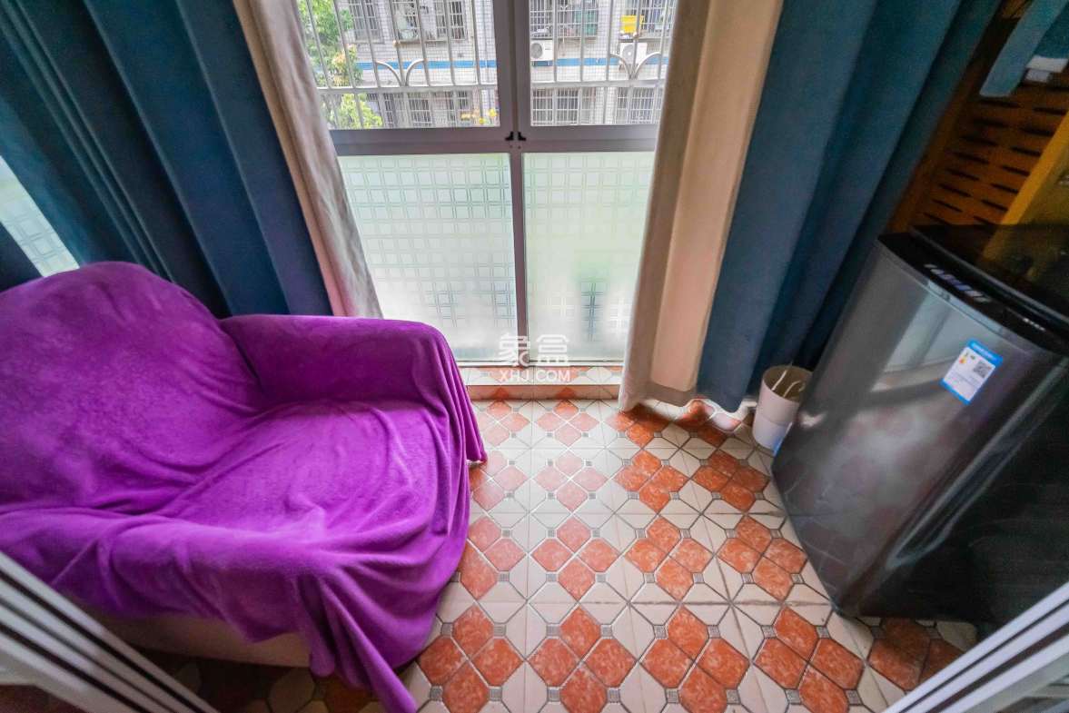 旺盛佳园 2室2厅1卫 54.0万 旺盛佳园 2室2厅1卫 54.0万阳台