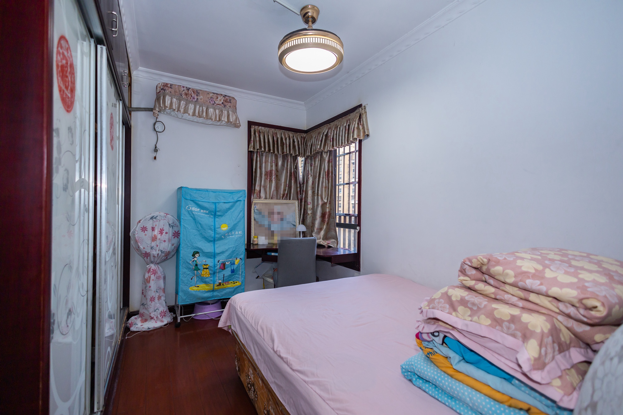 华润凤凰城二期 3室2厅1卫 66.8万 华润凤凰城二期 3室2厅1卫 66.8万卧室