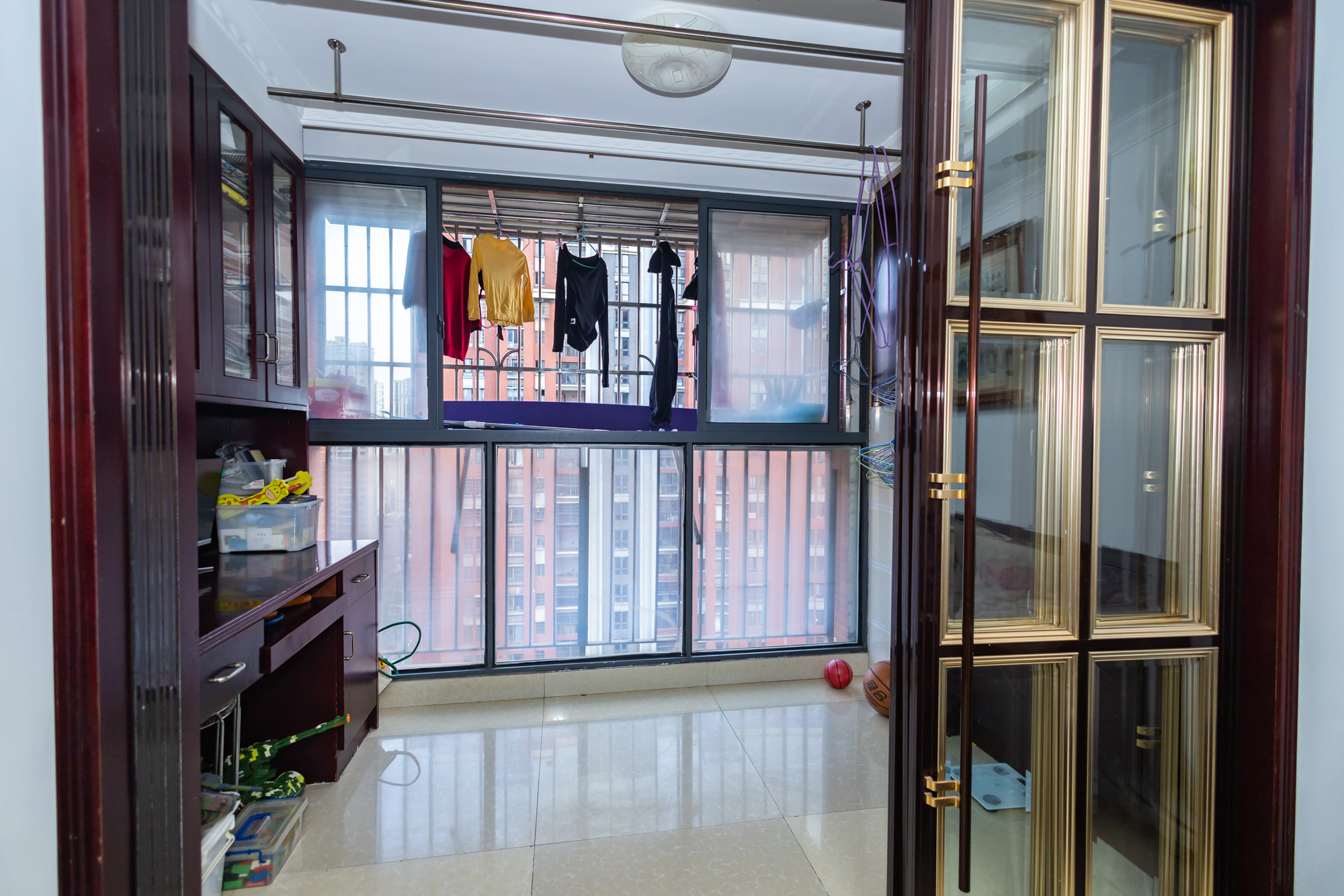 华润凤凰城二期 3室2厅1卫 66.8万 华润凤凰城二期 3室2厅1卫 66.8万阳台