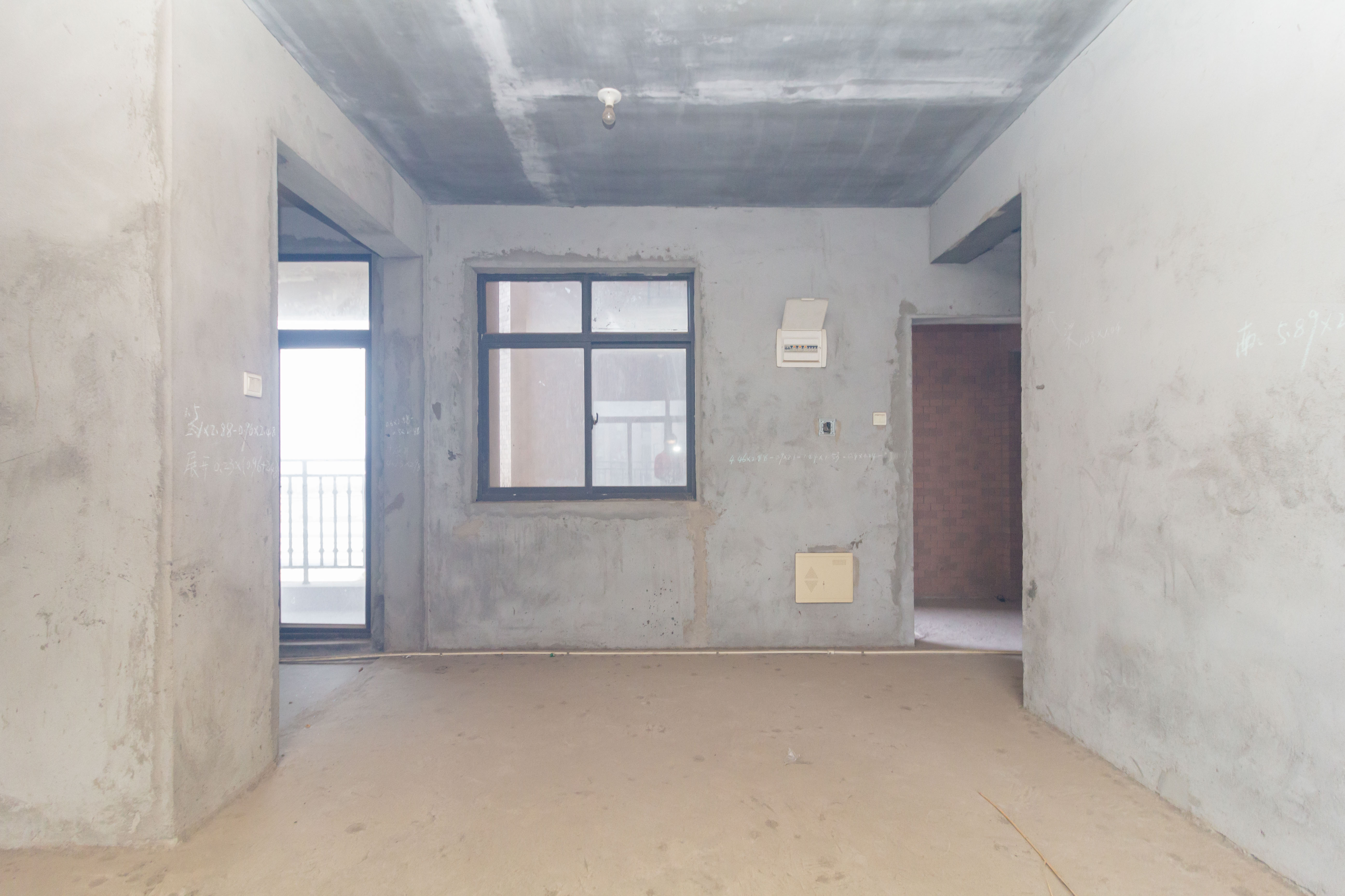 康桥长郡 4室2厅2卫 76.8万 康桥长郡 4室2厅2卫 76.8万客厅