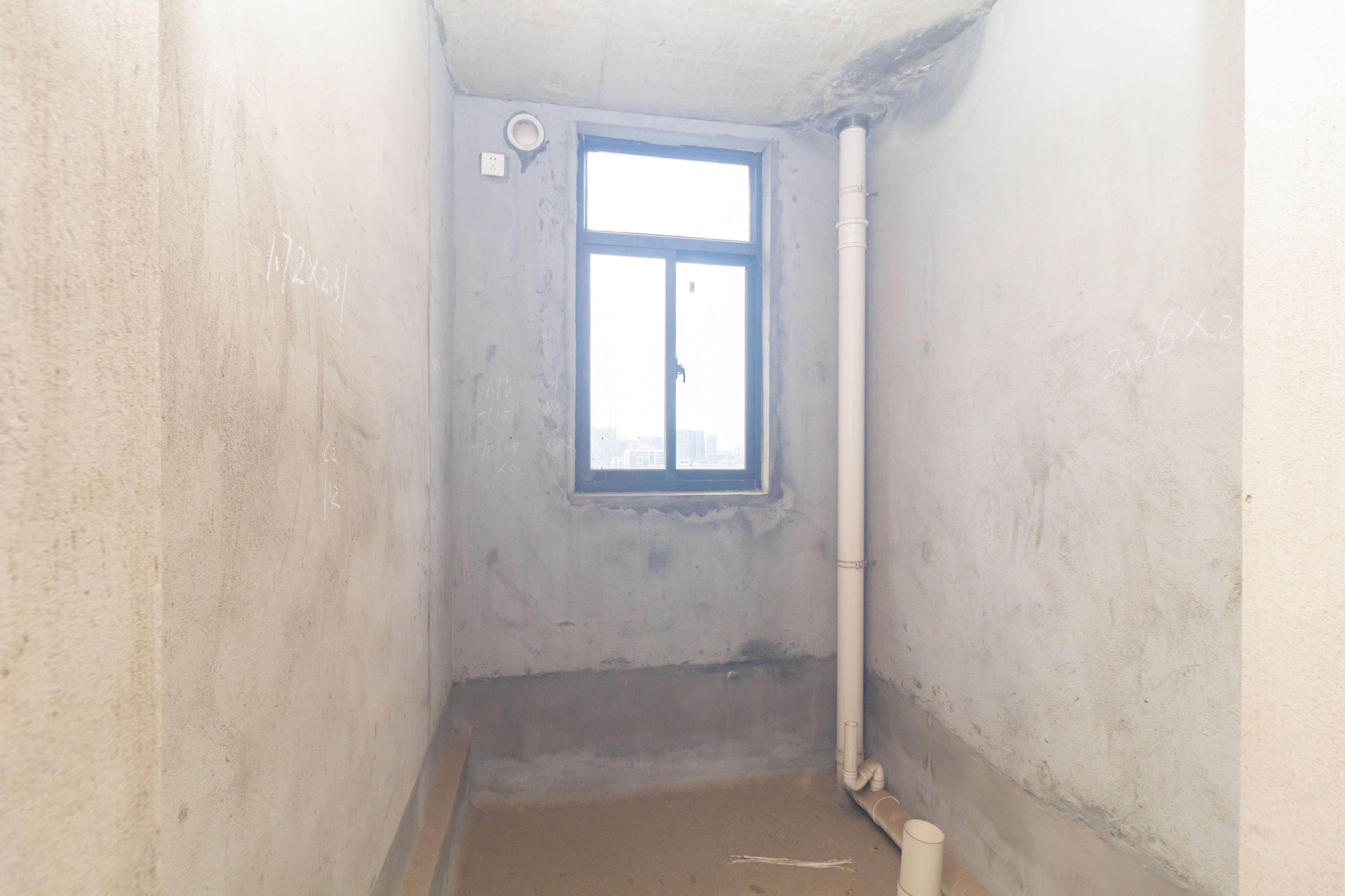 康桥长郡 4室2厅2卫 76.8万 康桥长郡 4室2厅2卫 76.8万卫生间