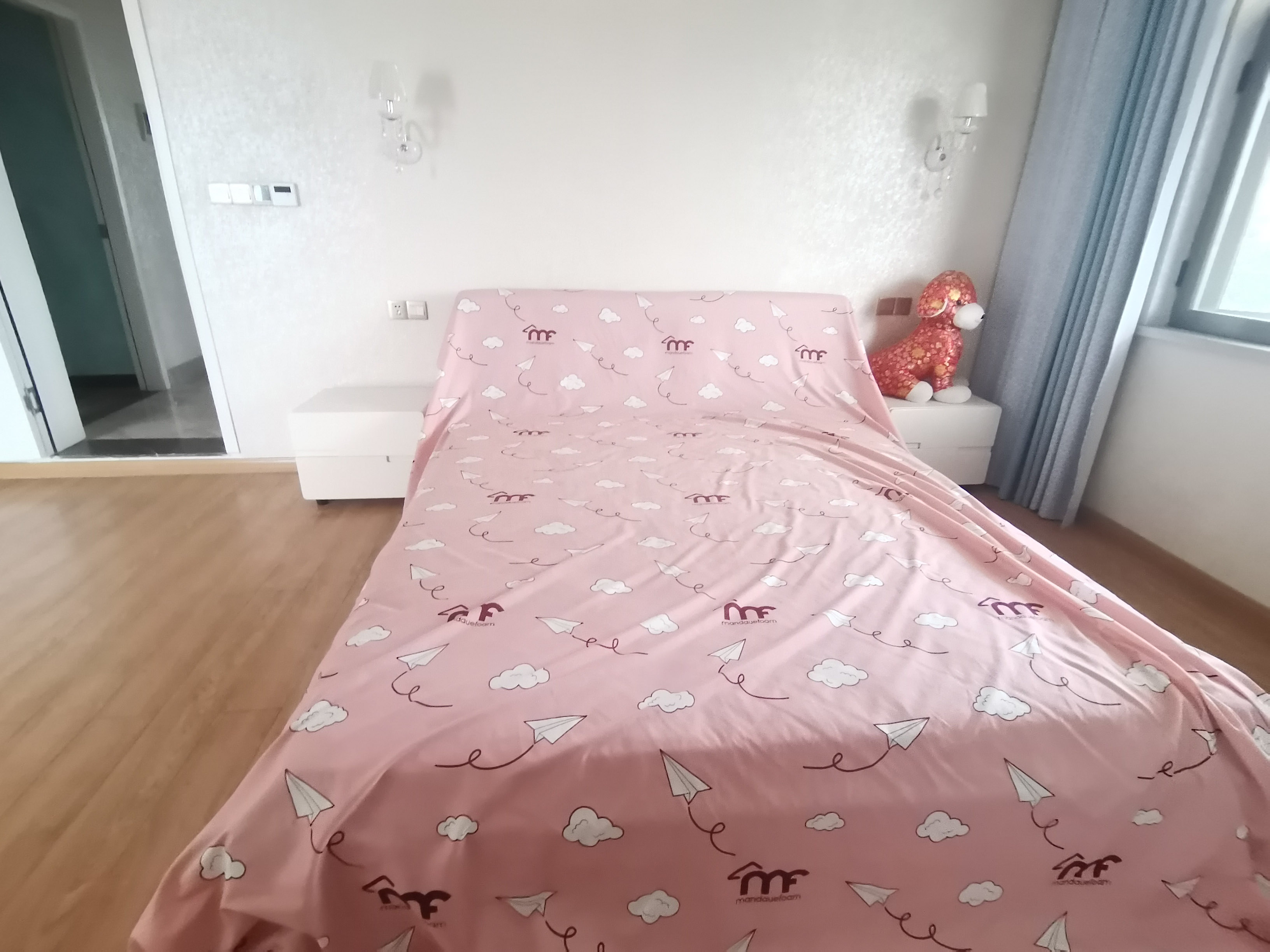 碧桂园山湖城 5室2厅3卫 368.80万 碧桂园山湖城 5室2厅3卫 368.80万卧室