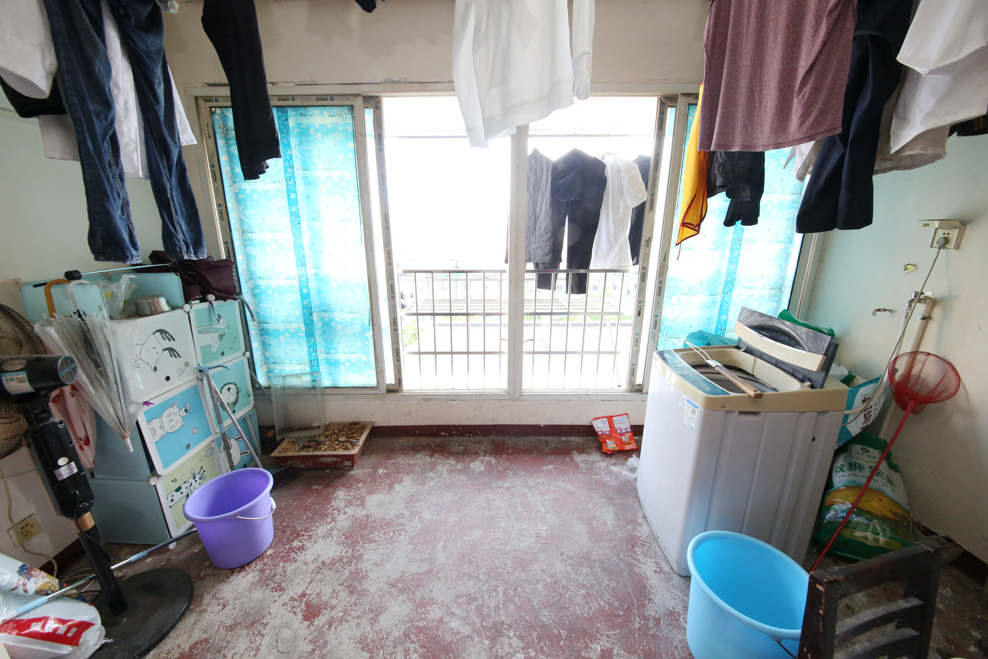 佳天雅苑  3室2厅2卫   93.00万阳台