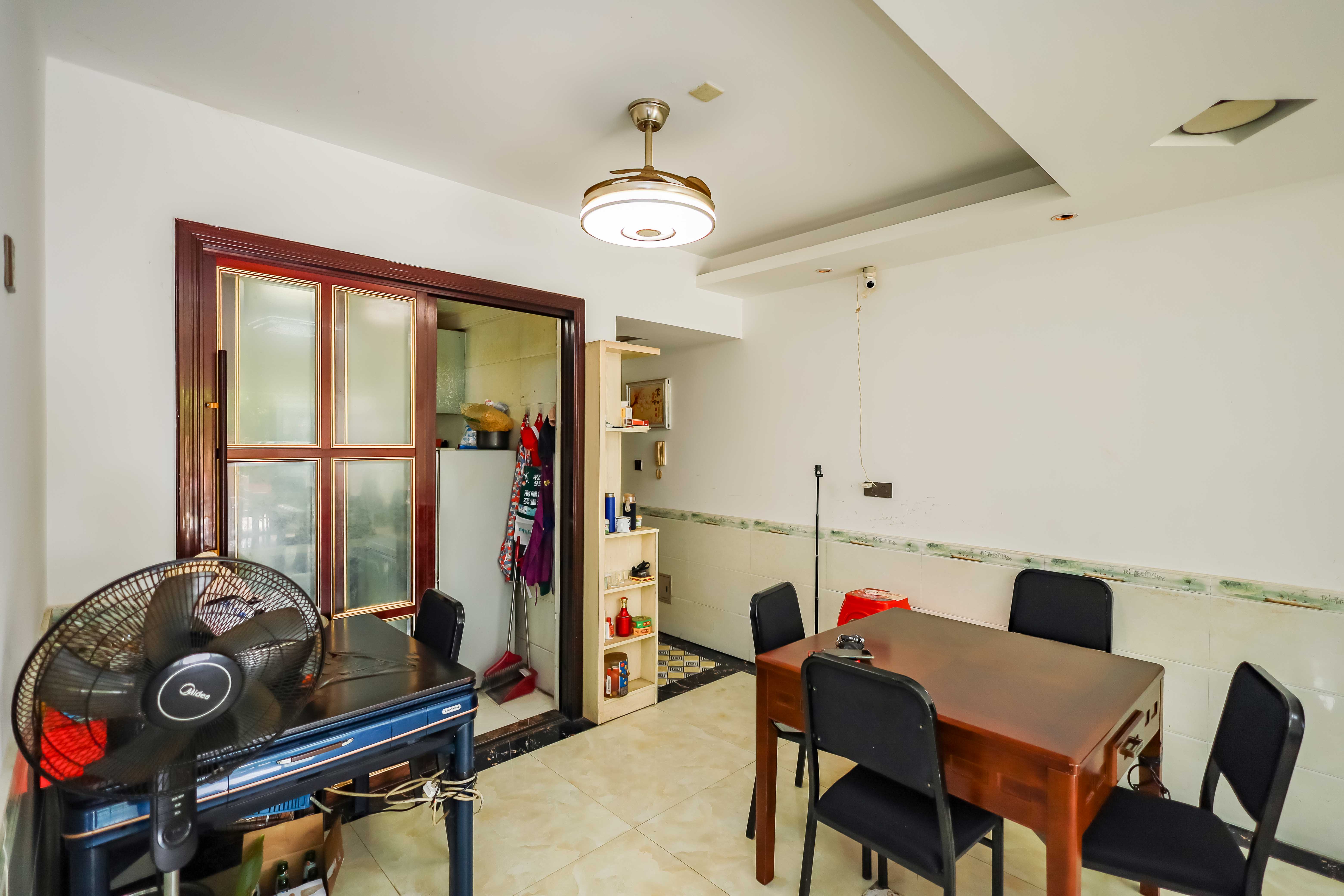 华龙家园（和泰家园）  2室2厅1卫    59.8万客厅