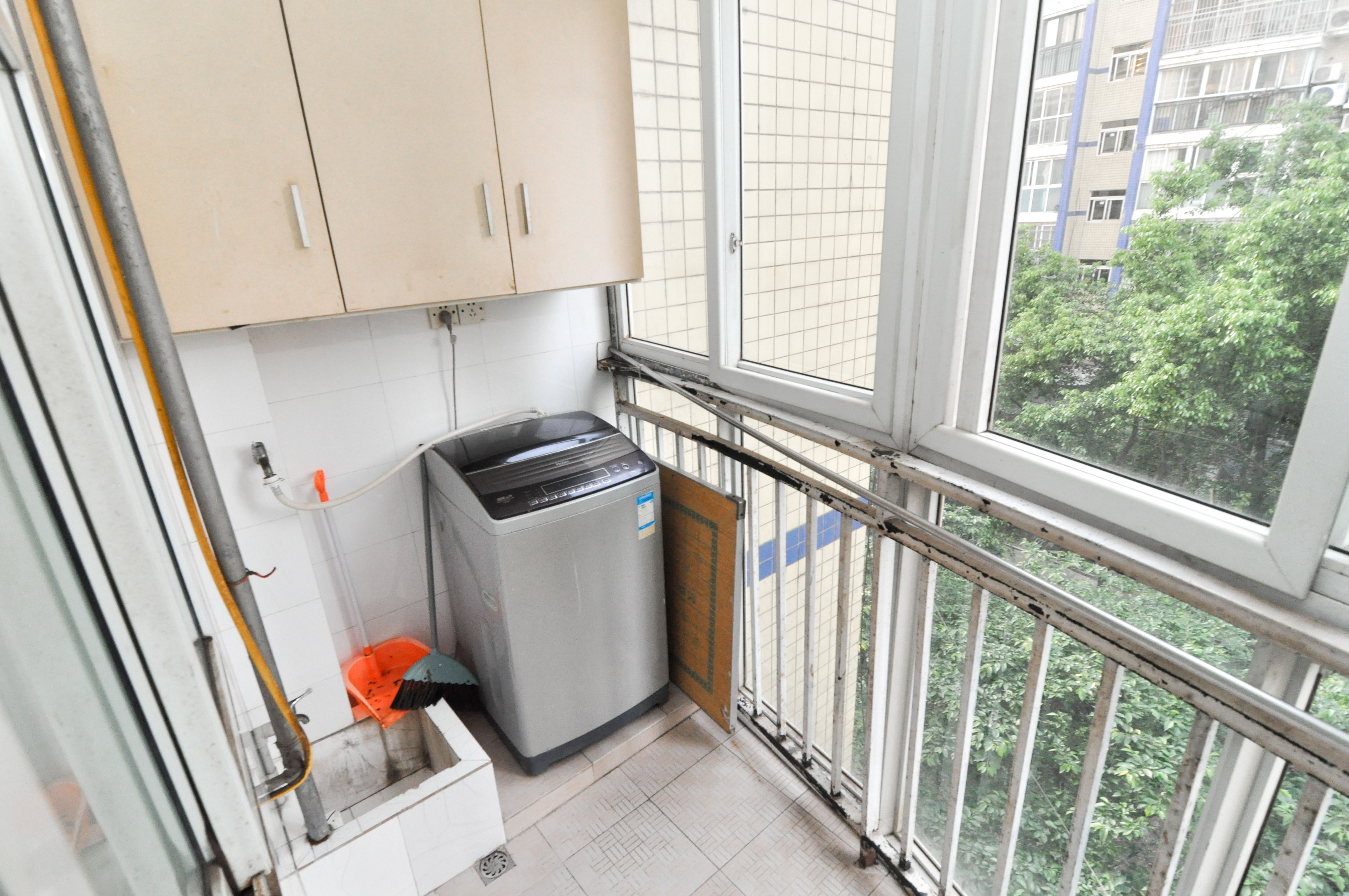 麓谷E家人  3室2厅2卫   89.00万其他