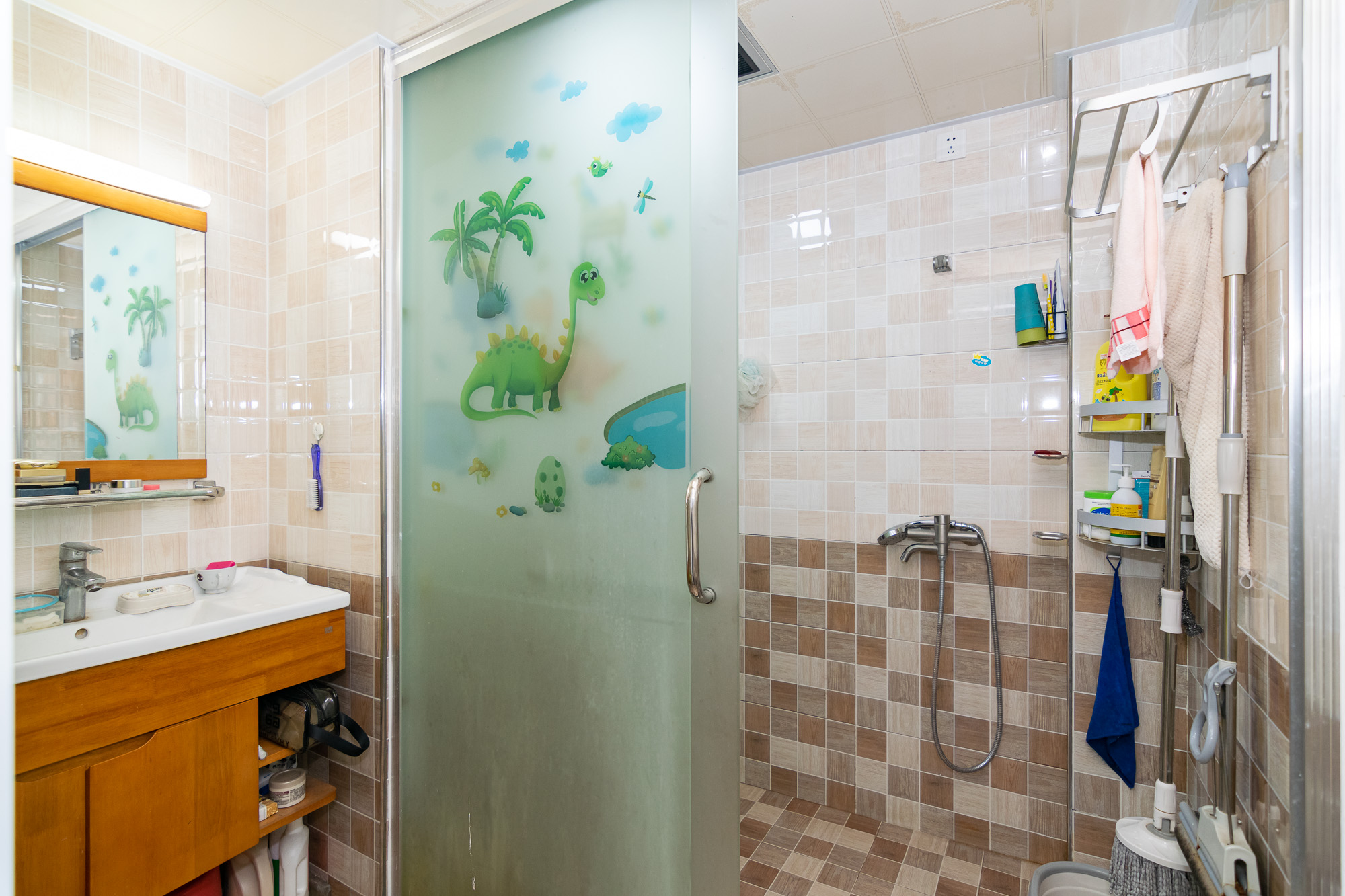 丽景华庭  4室2厅2卫    125.67万 丽景华庭  4室2厅2卫    125.67万卫生间