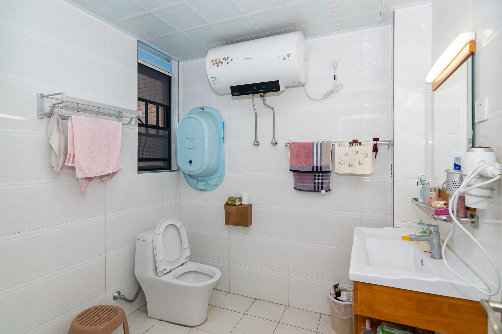 丽景华庭  4室2厅2卫    125.67万 丽景华庭  4室2厅2卫    125.67万卫生间