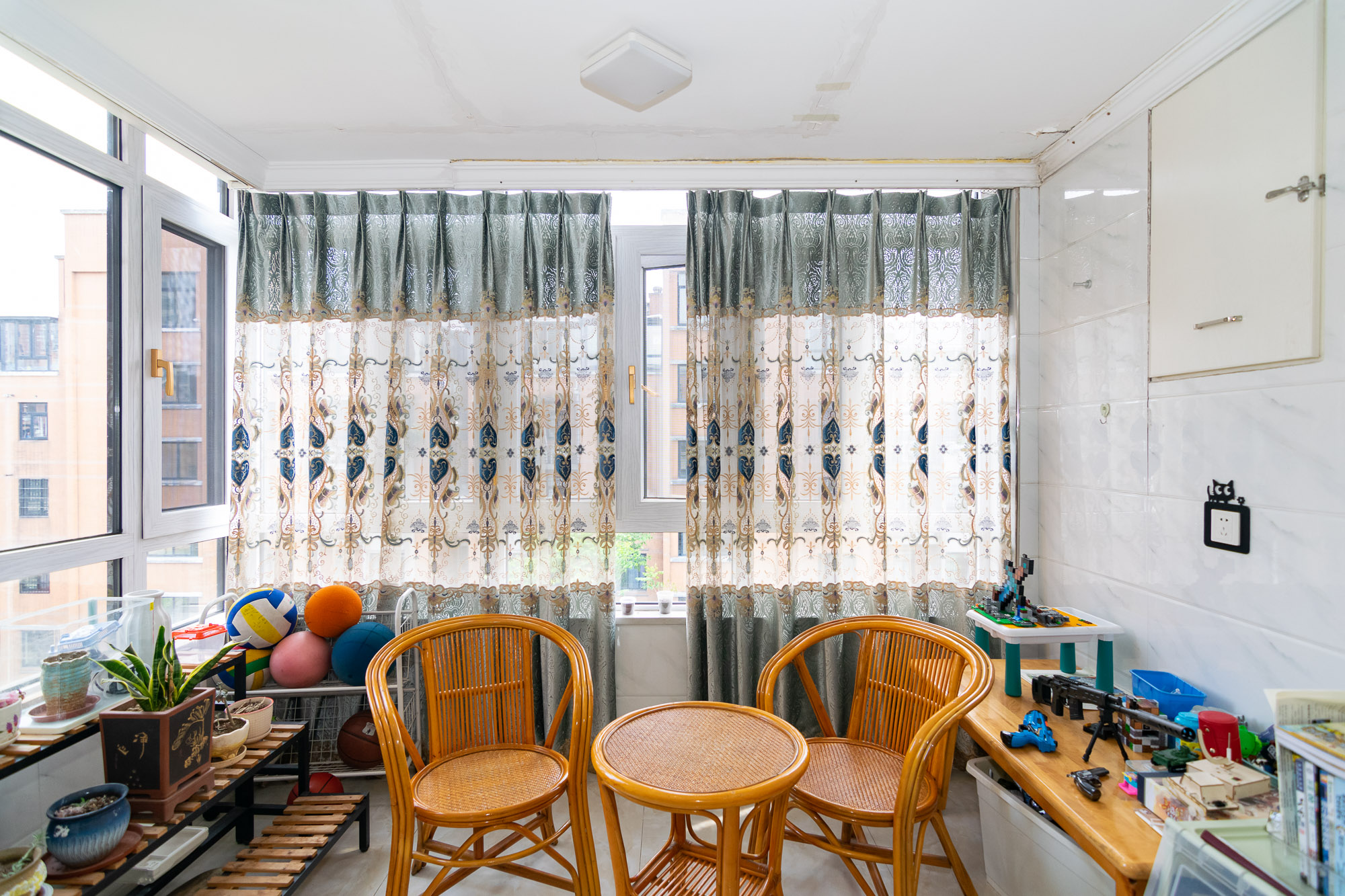 丽景华庭  4室2厅2卫    125.67万 丽景华庭  4室2厅2卫    125.67万阳台