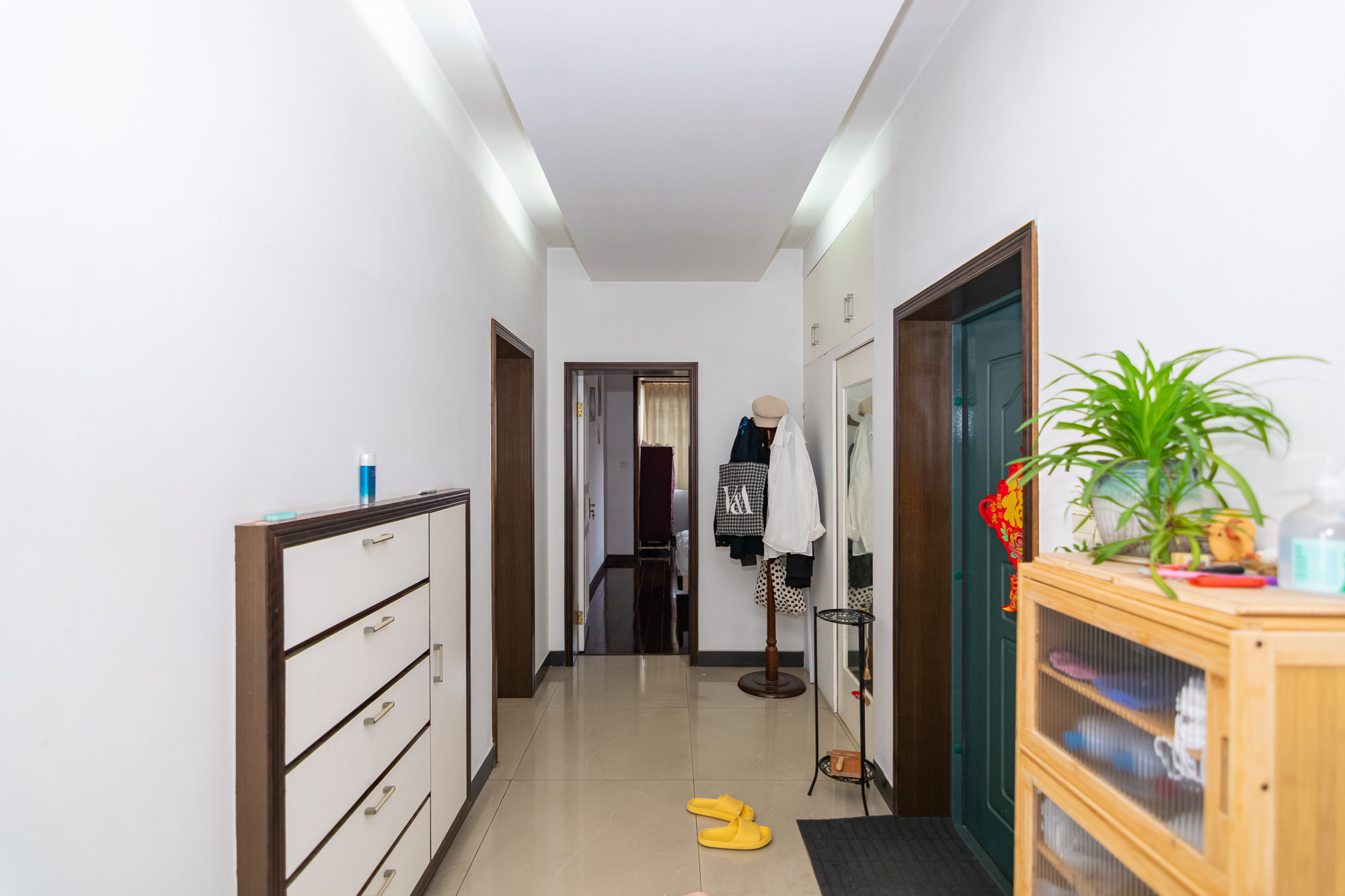 中南村(一二三村) 3室2厅2卫 49.0万 中南村(一二三村) 3室2厅2卫 49.0万其他