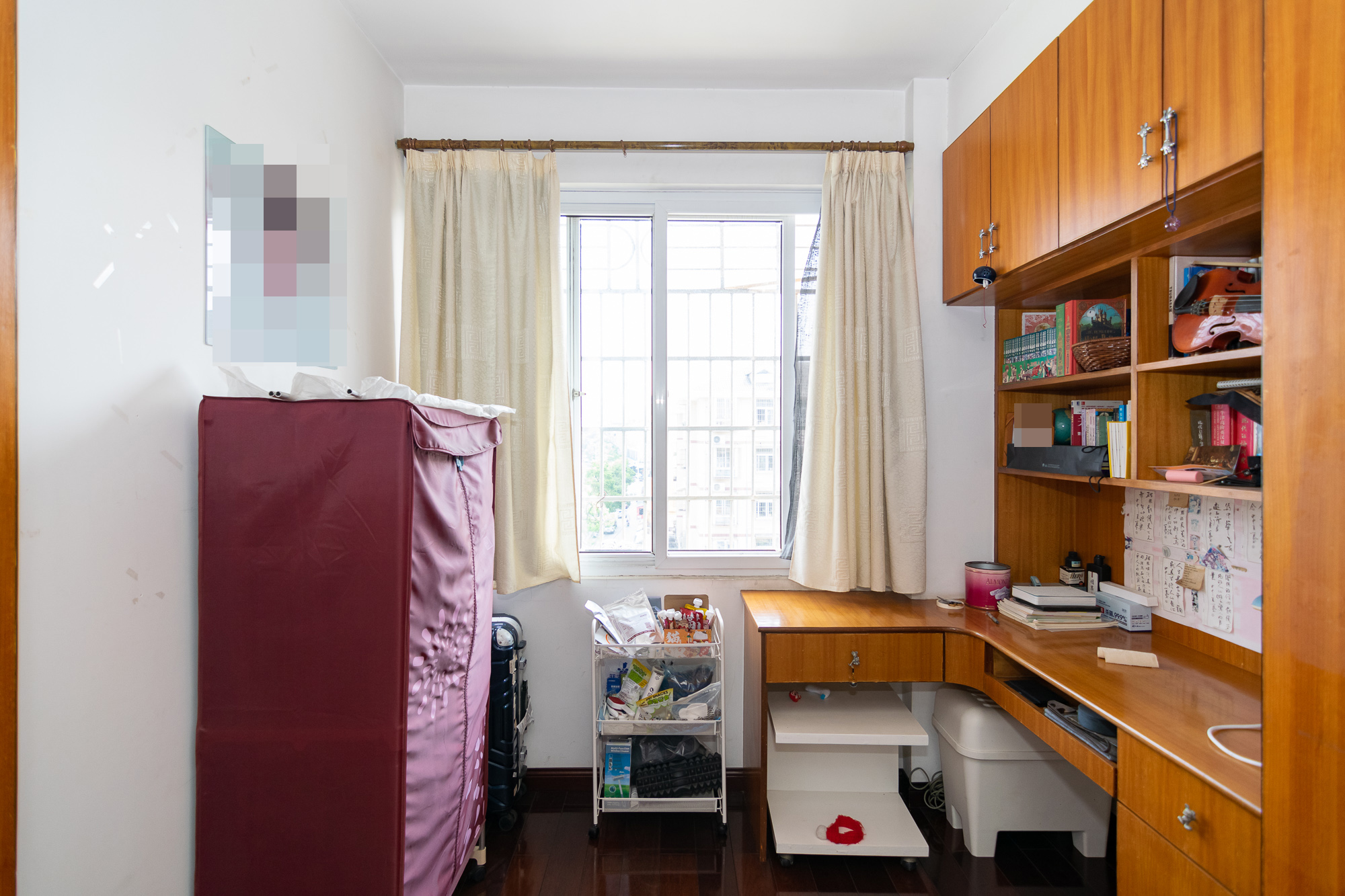 中南村(一二三村) 3室2厅2卫 49.0万 中南村(一二三村) 3室2厅2卫 49.0万阳台