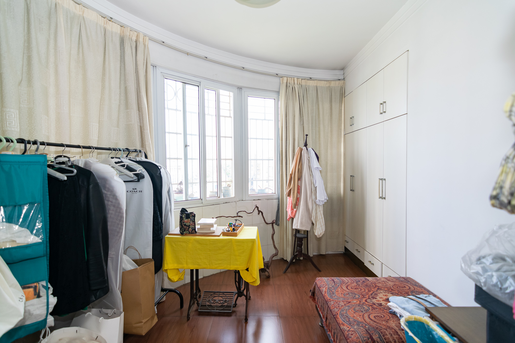 中南村(一二三村) 3室2厅2卫 49.0万 中南村(一二三村) 3室2厅2卫 49.0万阳台