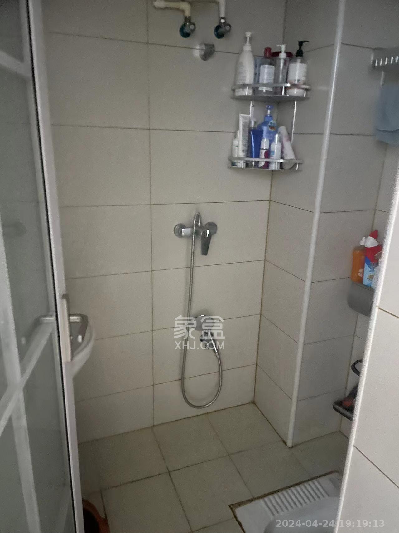 勤诚达新界  3室2厅1卫   1600.00元/月室内图