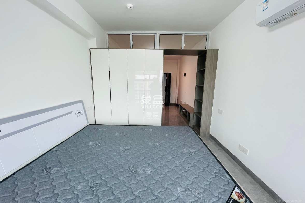 裕天国际商汇中心 0室0厅0卫 1800.00元/月 裕天国际商汇中心 0室0厅0卫 1800.00元/月室内图