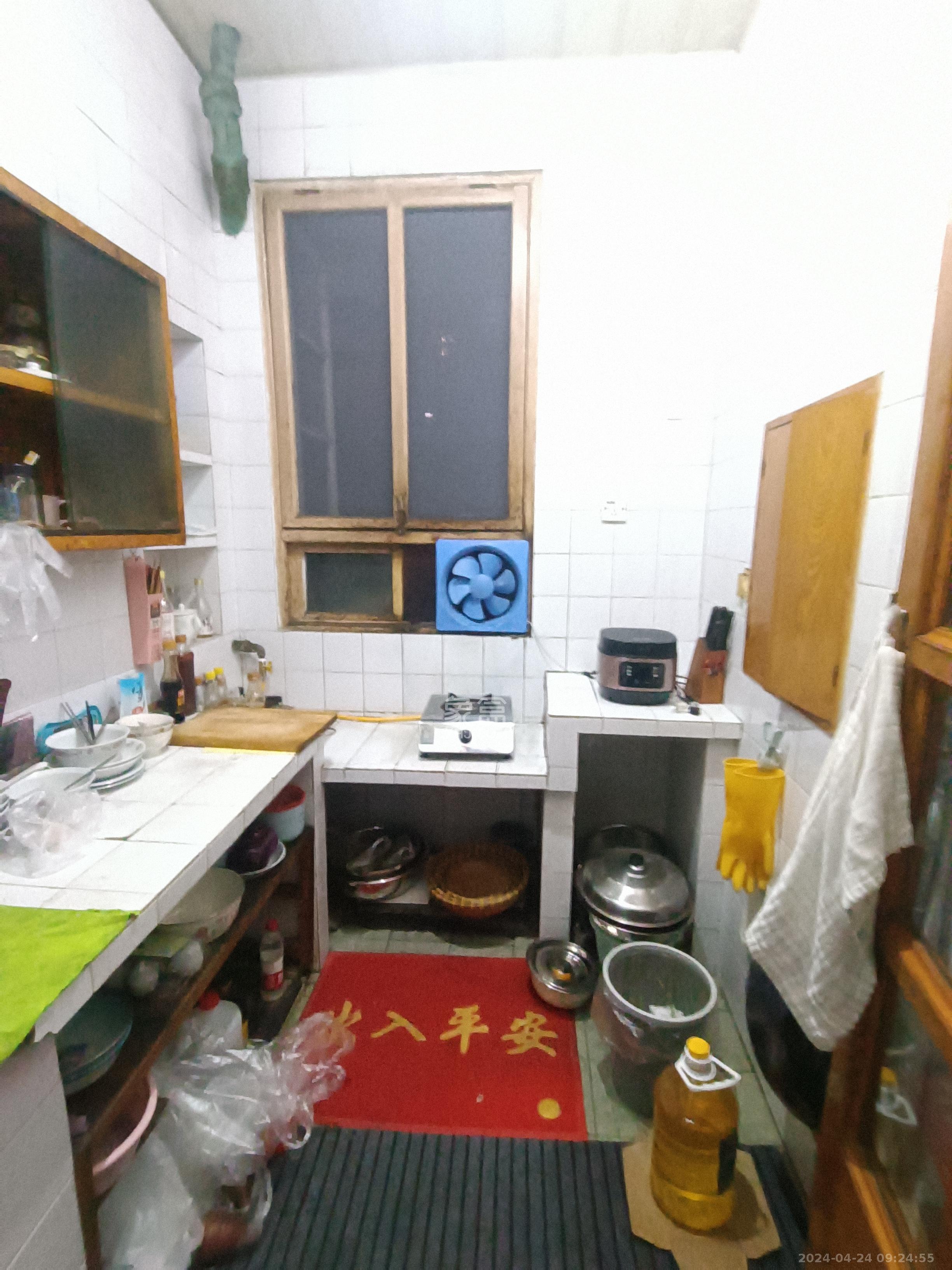 人民新村  3室1厅1卫   2100.00元/月室内图